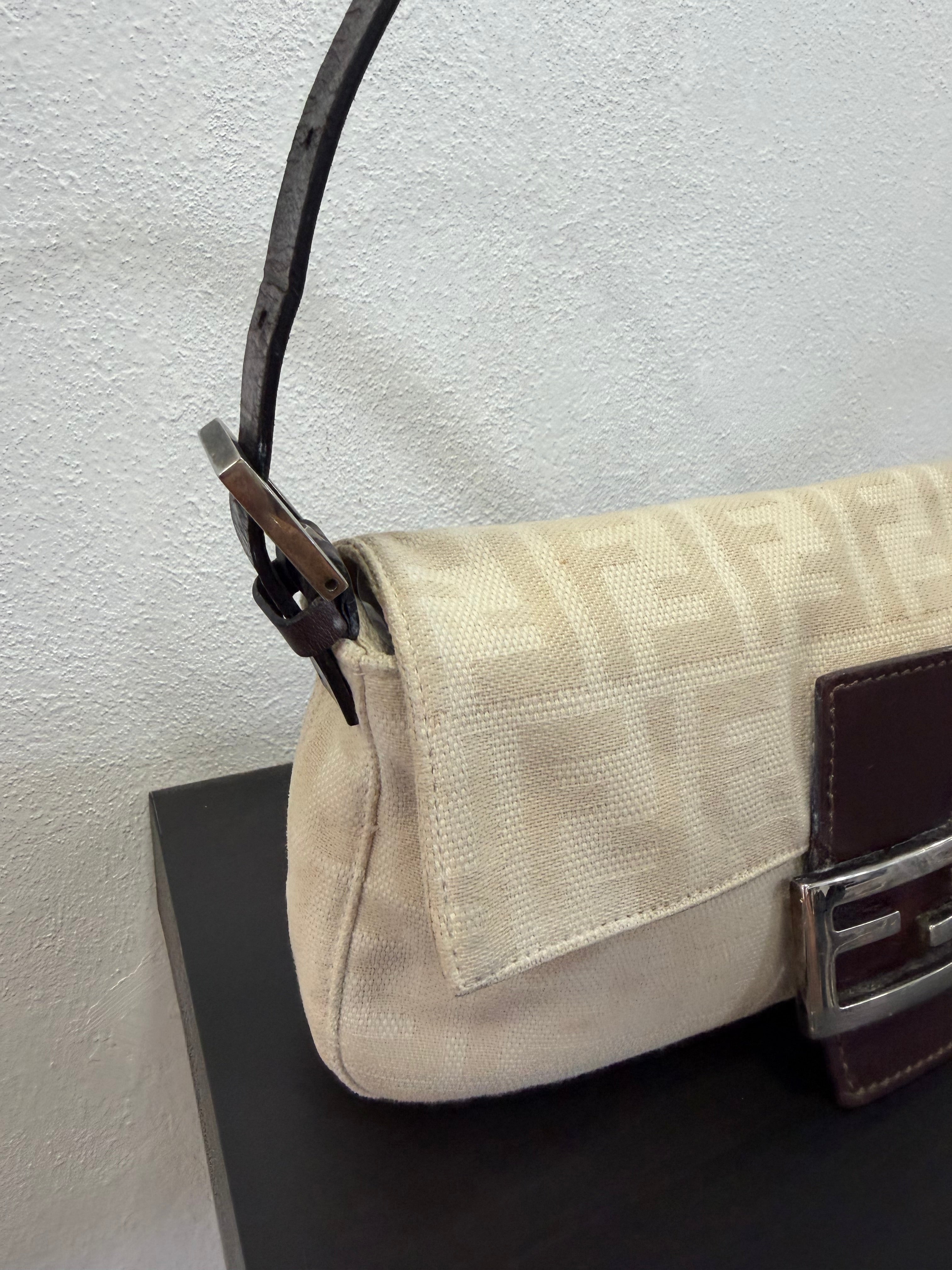Fendi Baguette Zucca canvas beige