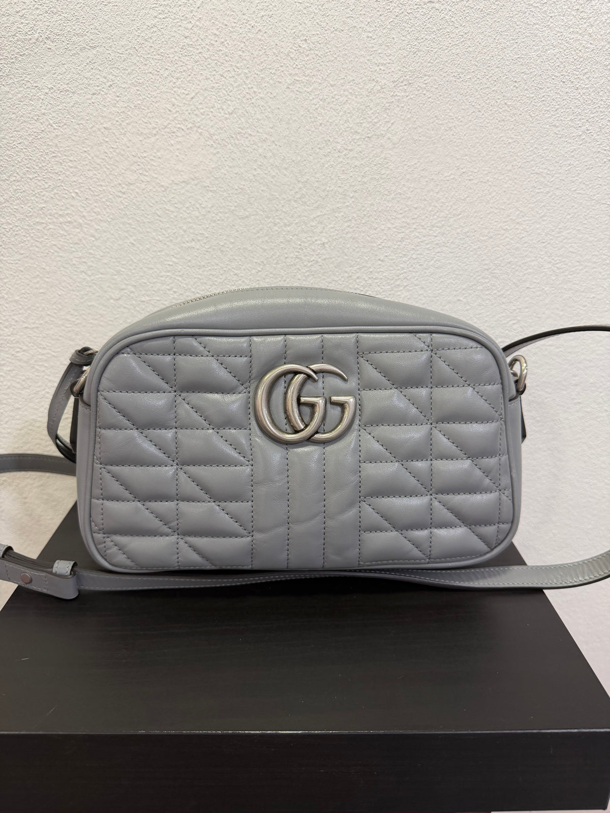 Gucci Marmont Camera Bag Grigio