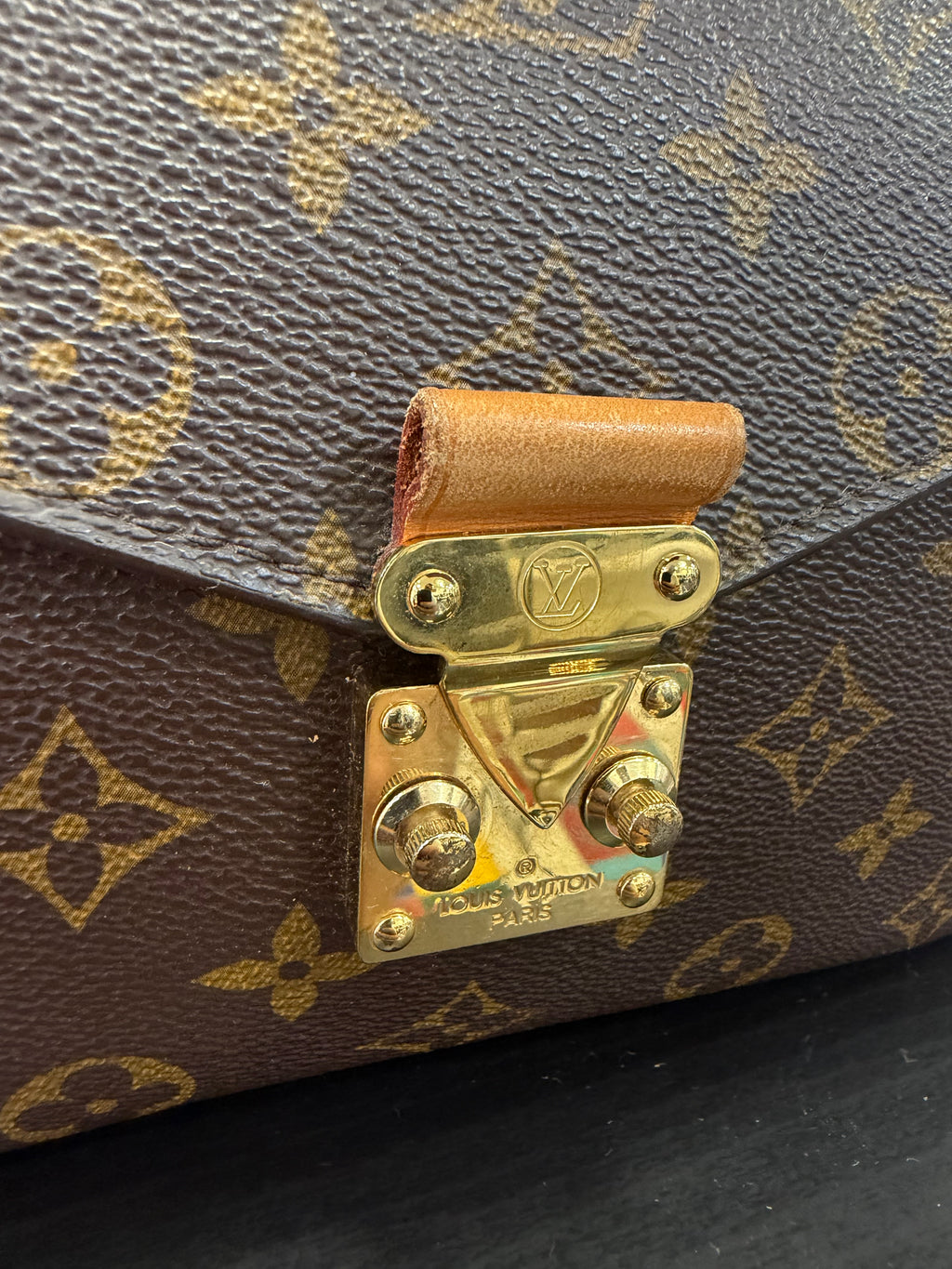 Louis Vuitton Metis Monogram