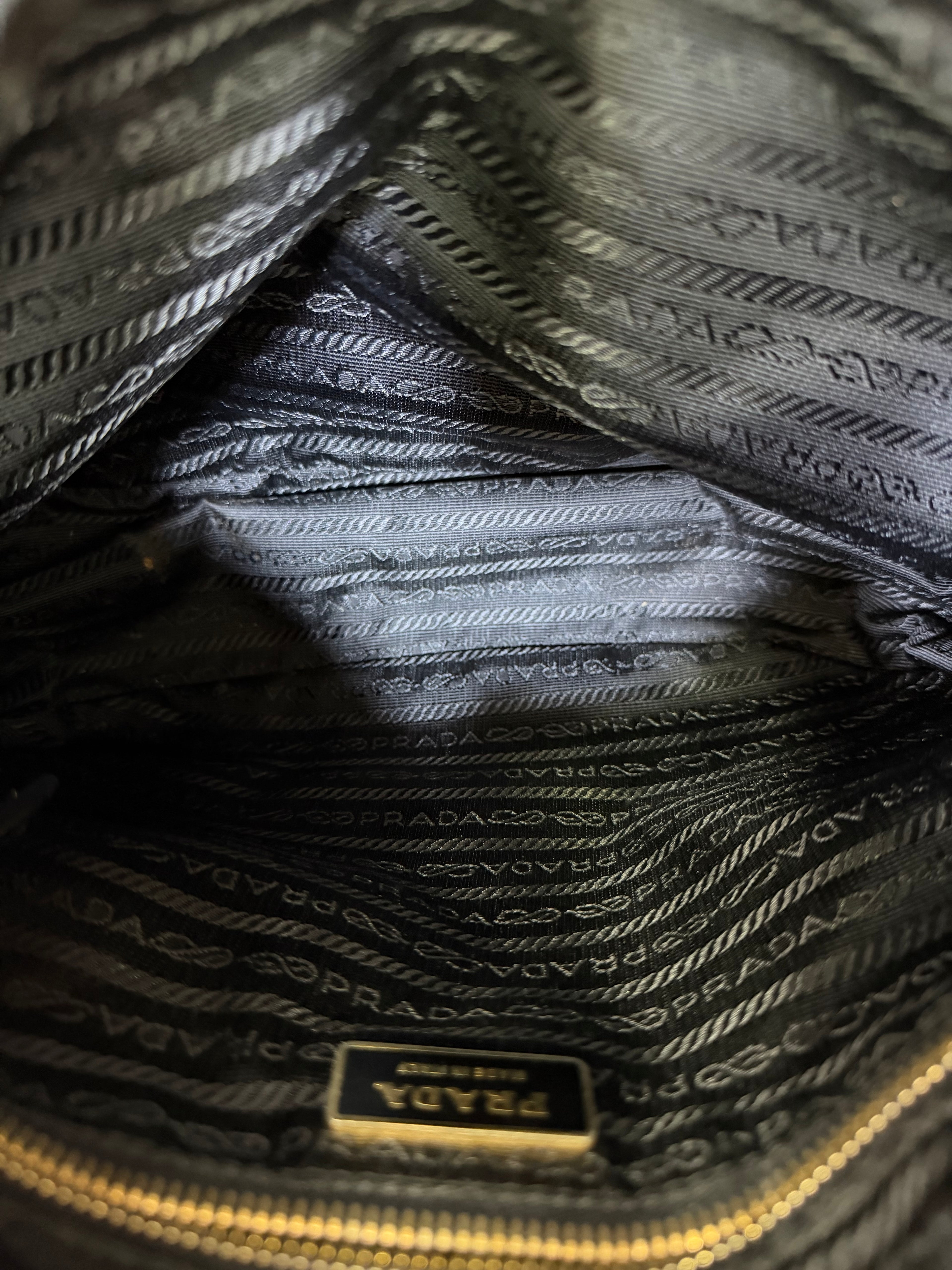 Prada Hobo Nylon e pelle spazzolata