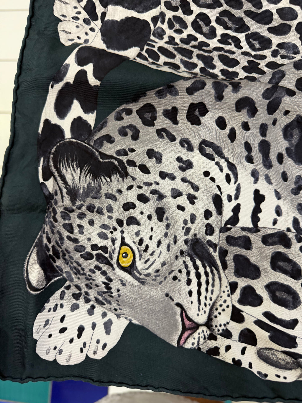 Hermès Carré 90 Lazy Leopardesses