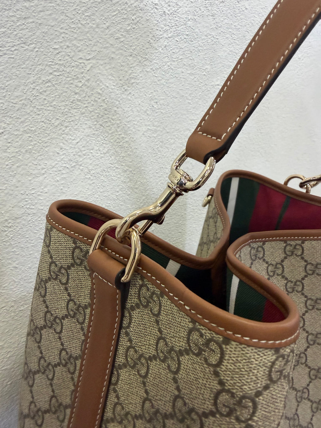 Gucci Emblem in tela GG Supreme