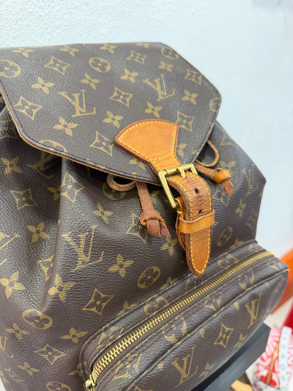 Louis Vuitton Montsouris MM