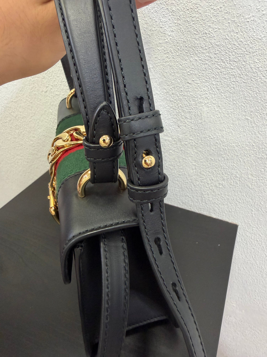 Gucci Sylvie Top Handle Con tracolla