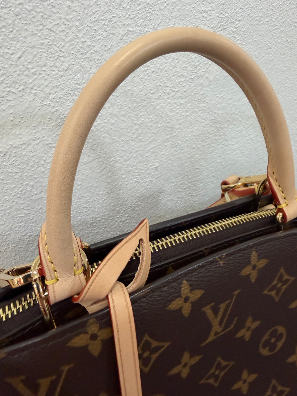 Louis Vuitton Petit Palais Monogram