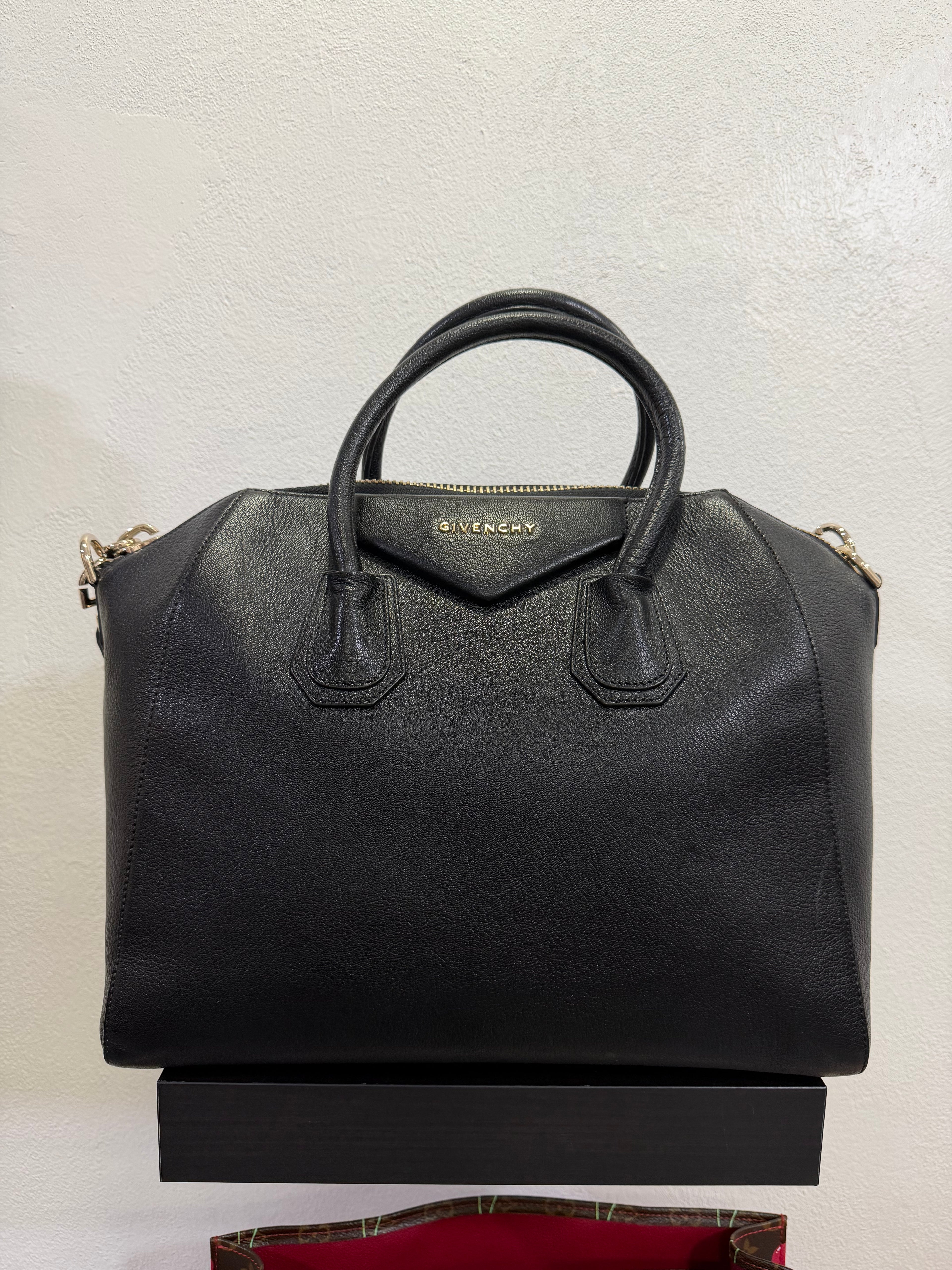 Givenchy Antigona Medium
