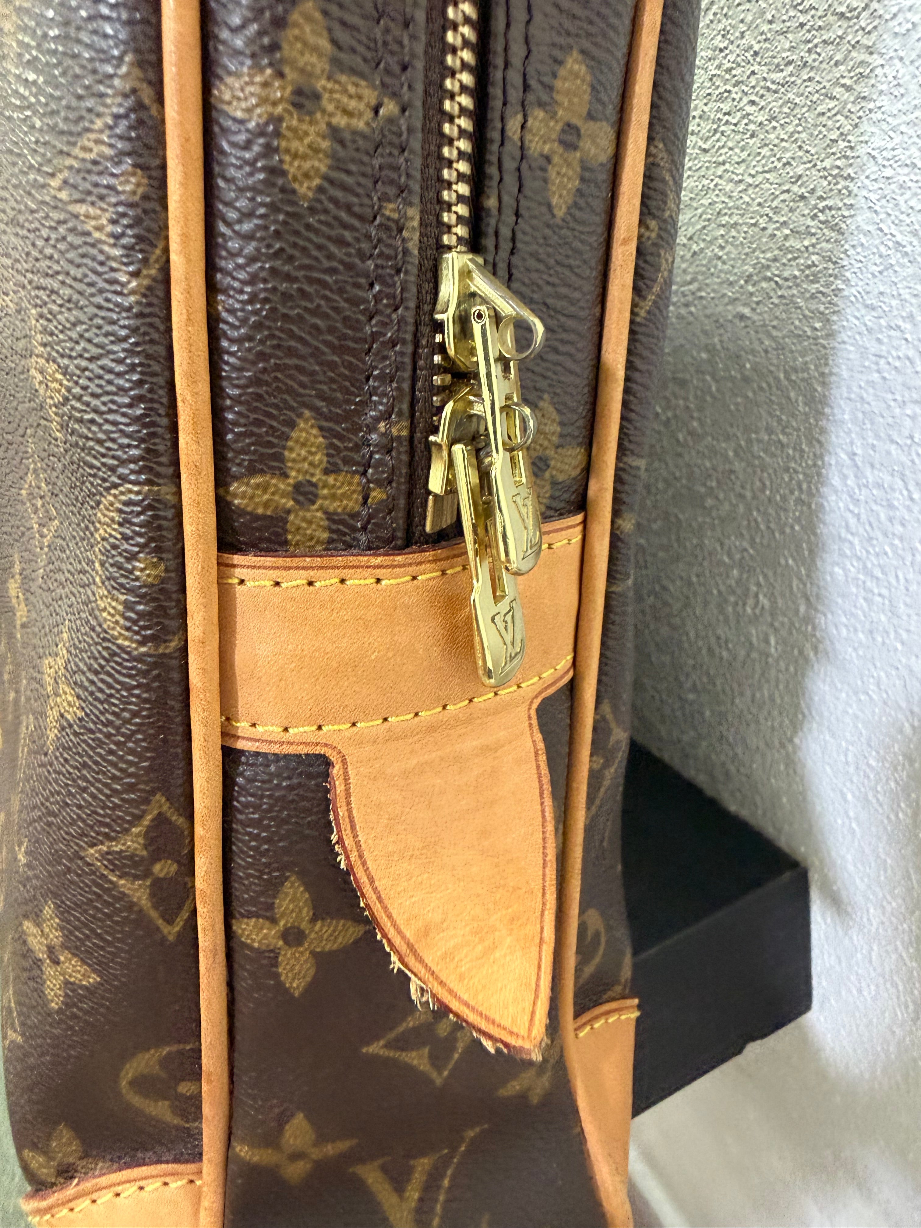 Louis Vuitton Port document Voyage Monogram