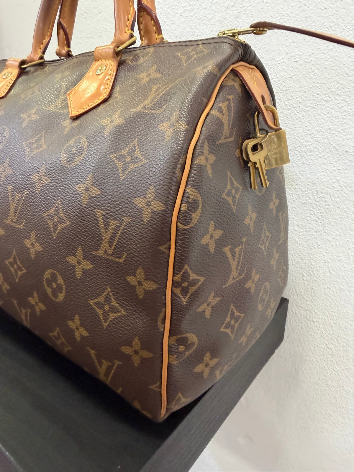 Louis Vuitton Speedy 30