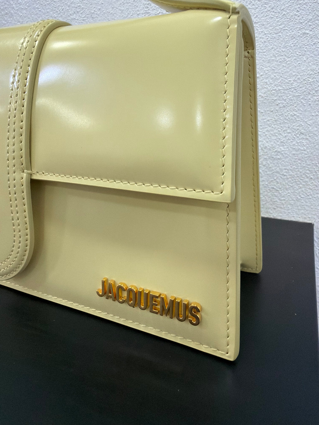 Jacquemus Le Grand Bambino Burro