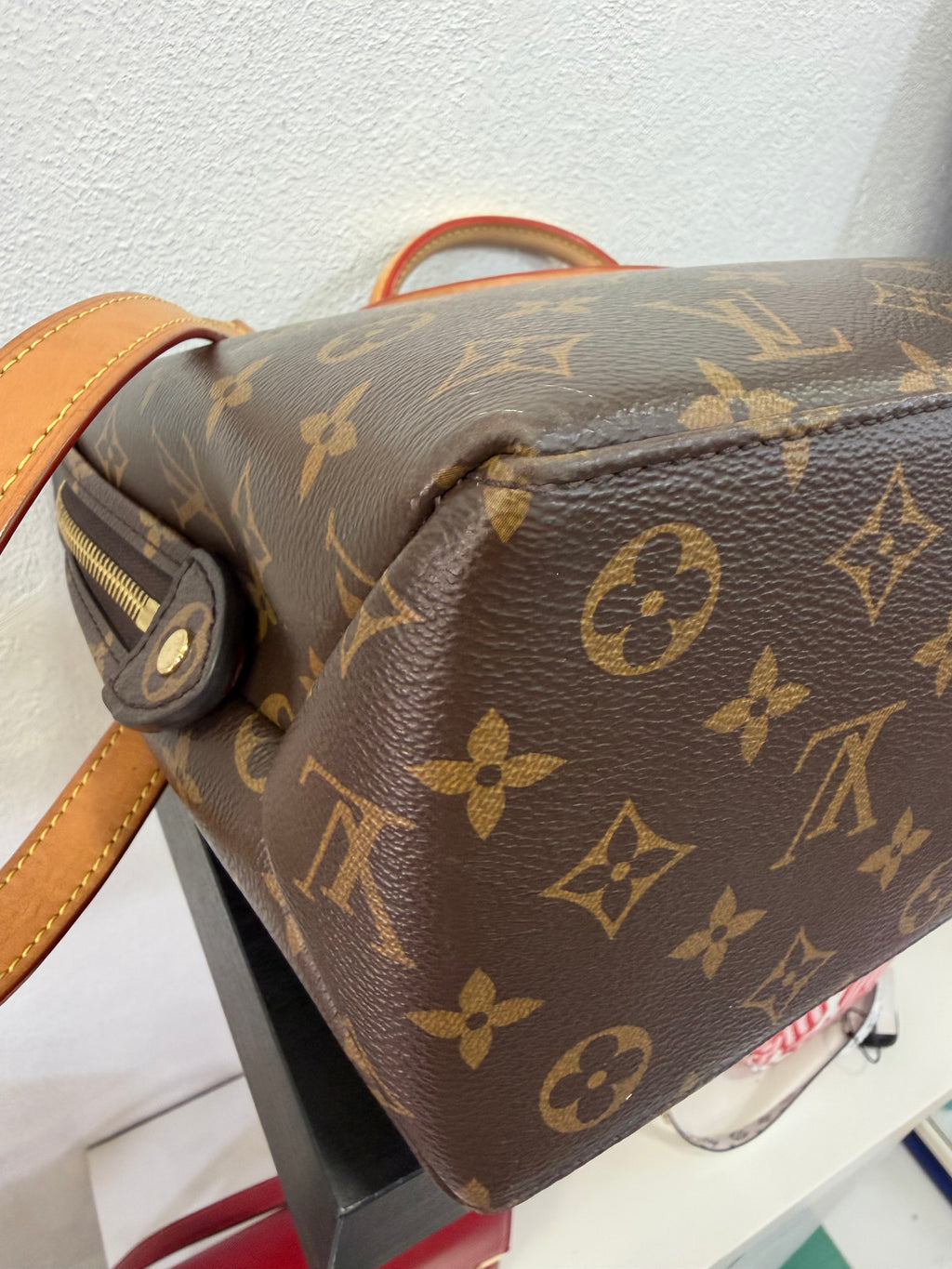 Louis Vuitton Petit Palais Monogram