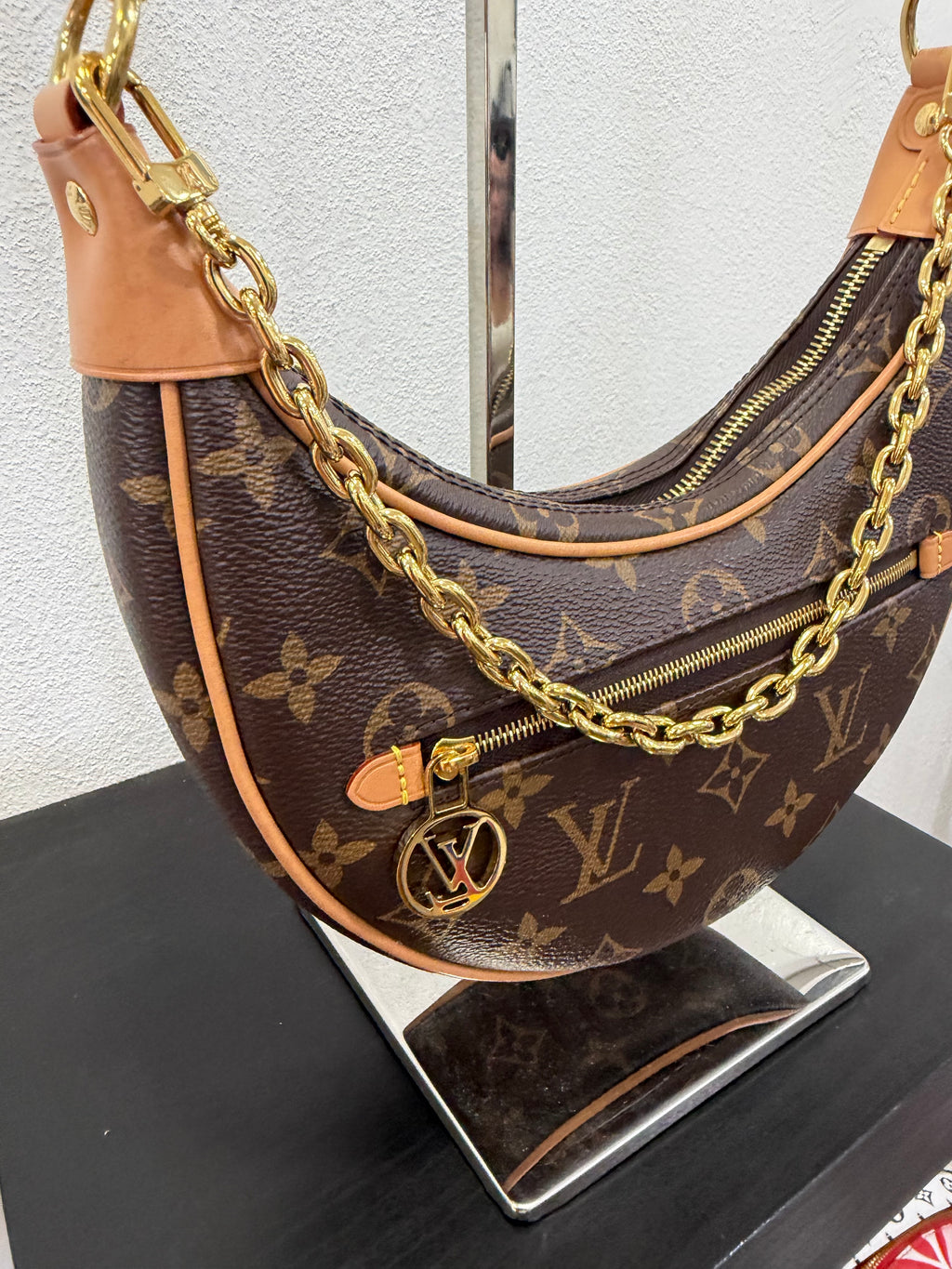 Louis vuitton Loop Monogram