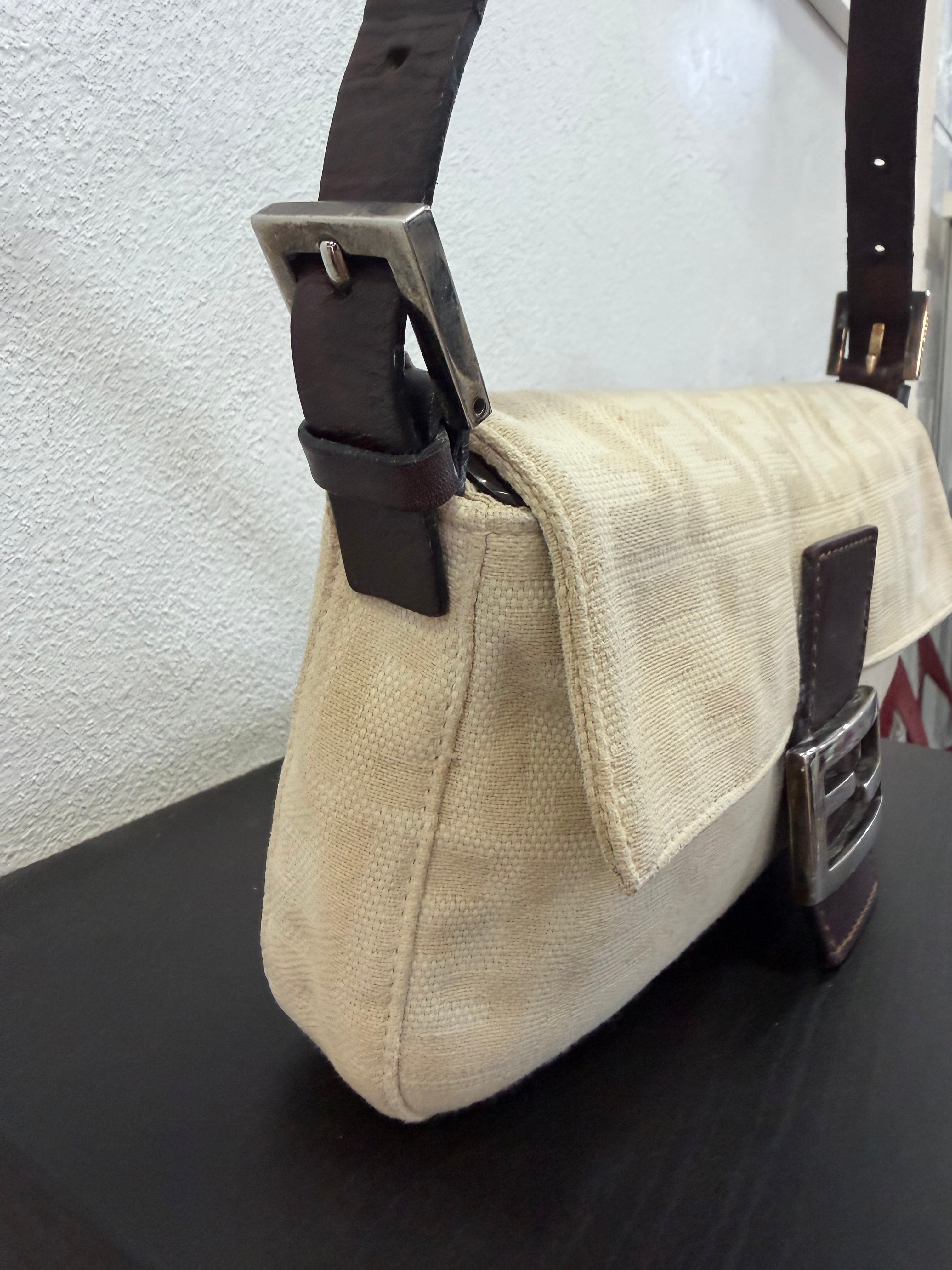Fendi Baguette Zucca canvas beige