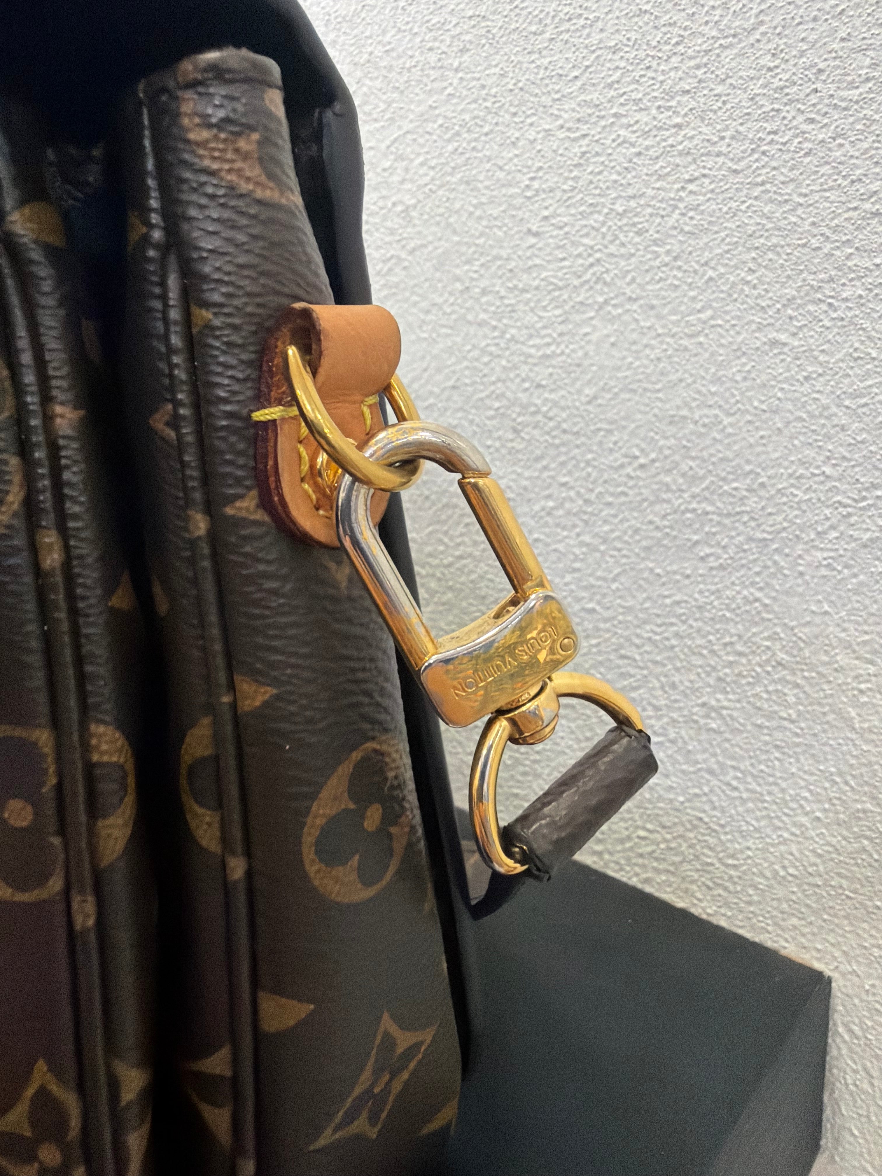 Louis Vuitton Metis Monogram