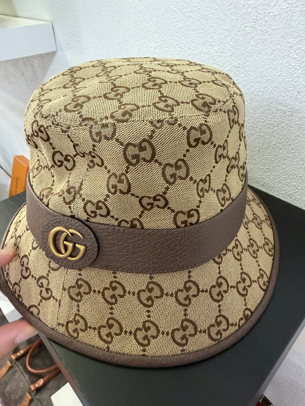 Gucci Bucket Hat GG Supreme