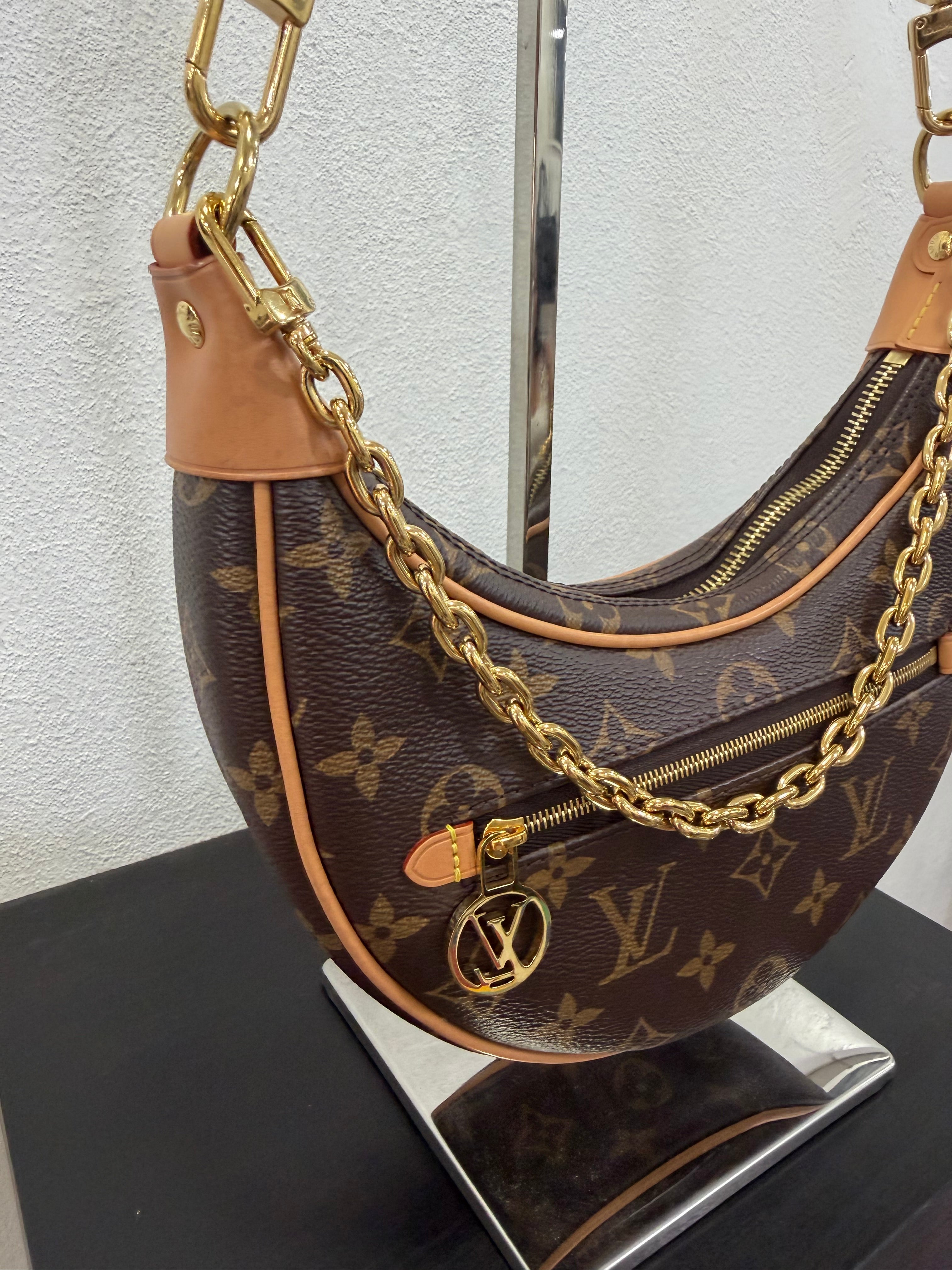 Louis vuitton Loop Monogram