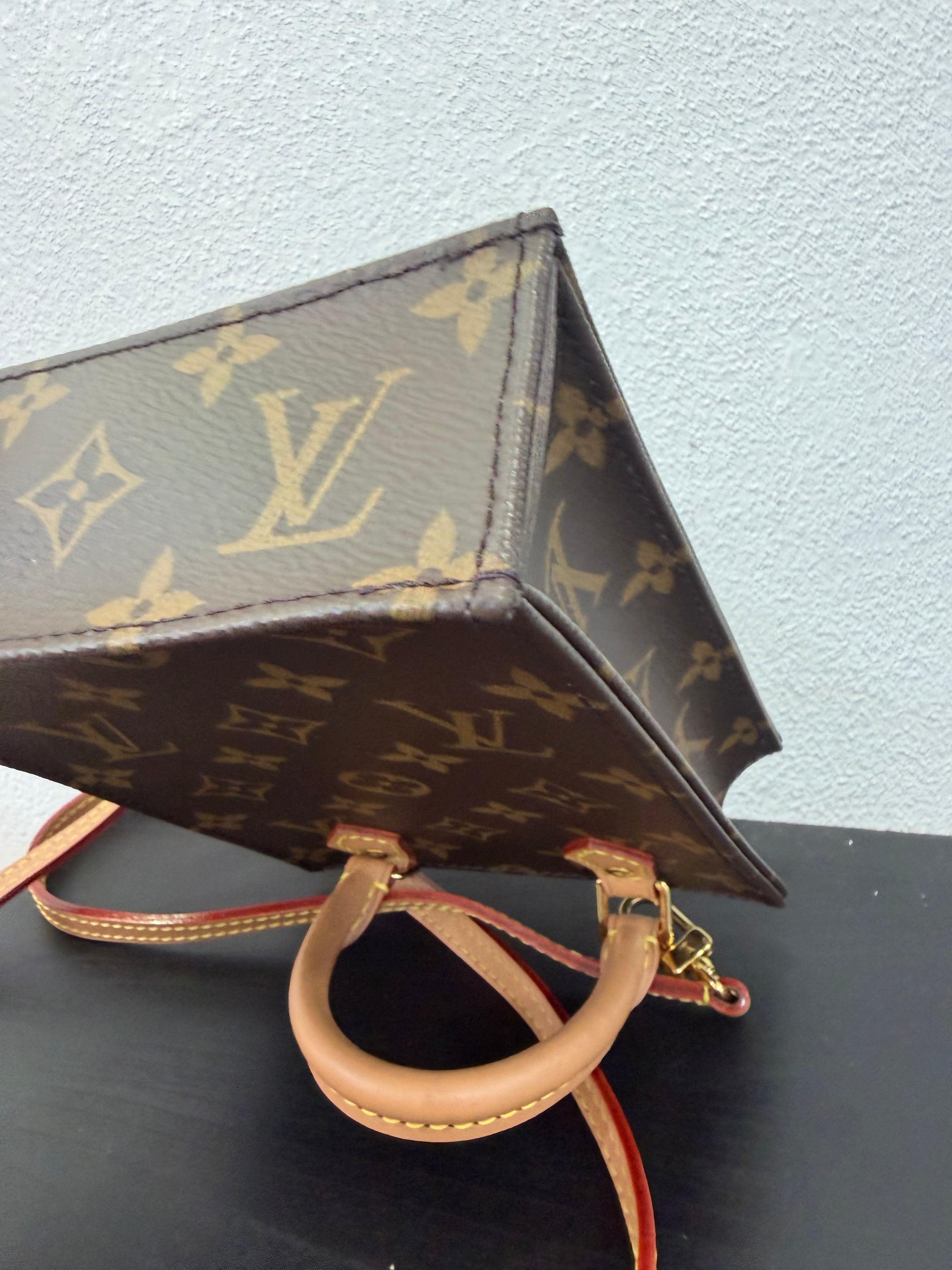 Louis Vuitton Petit Sac Plat