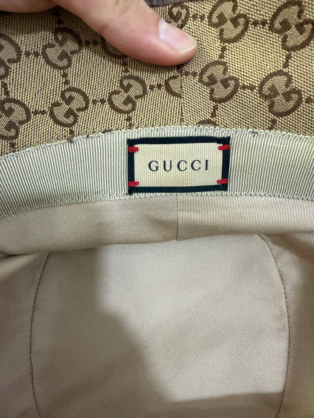 Gucci Bucket Hat GG Supreme