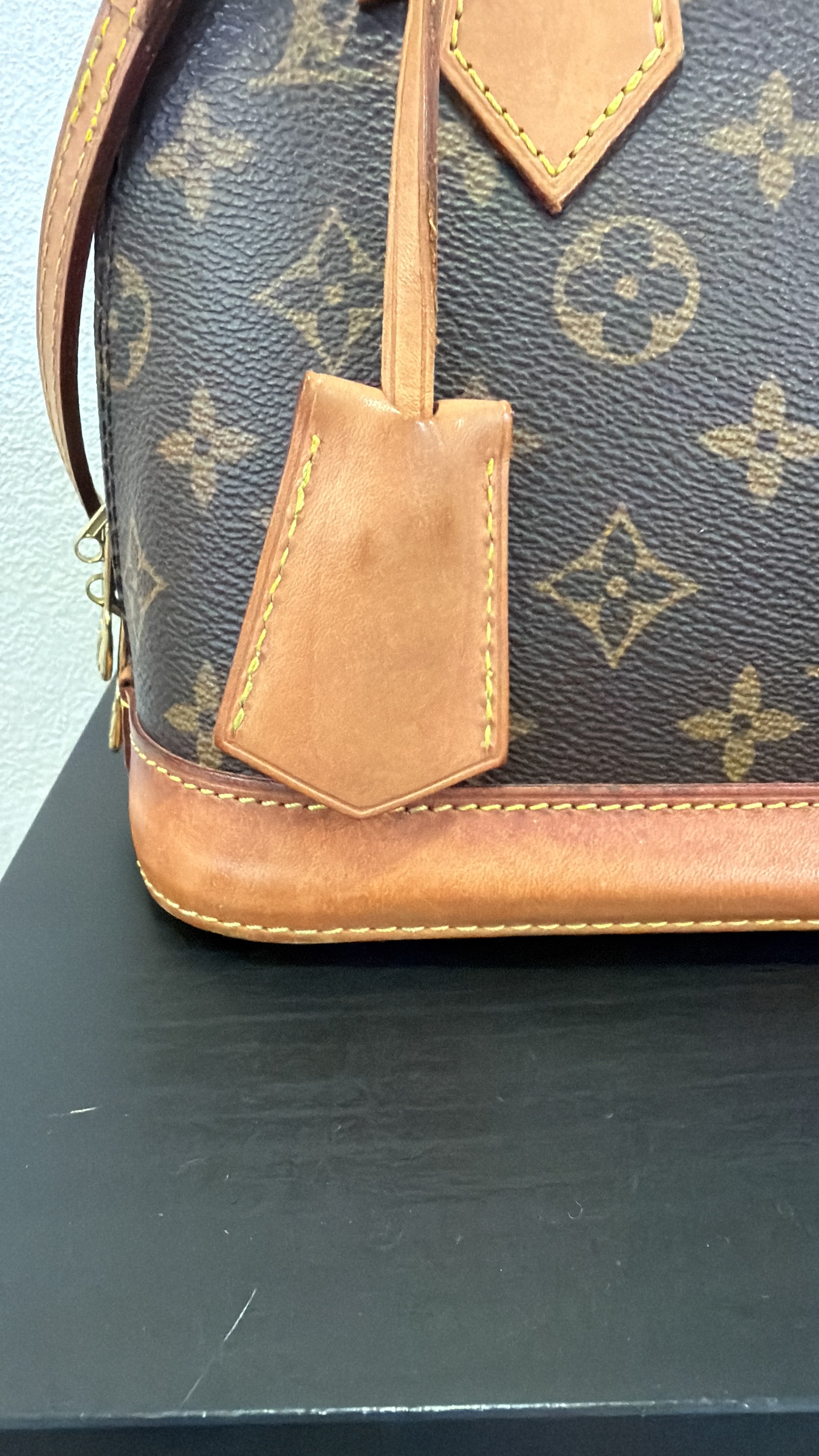 Louis Vuitton Alma BB Monogram
