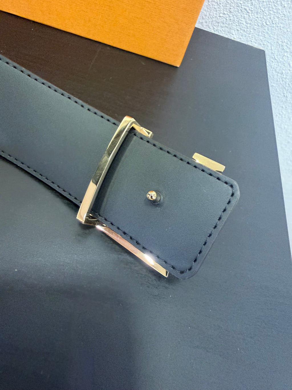 Louis Vuitton Cintura Initiales 80