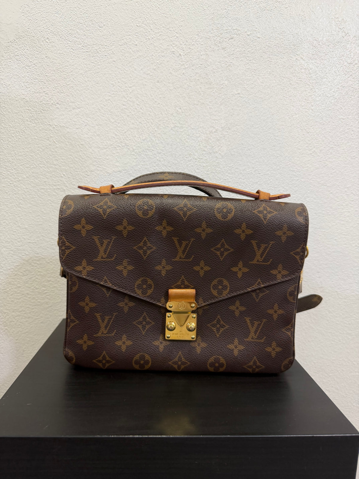 Louis Vuitton Metis Monogram