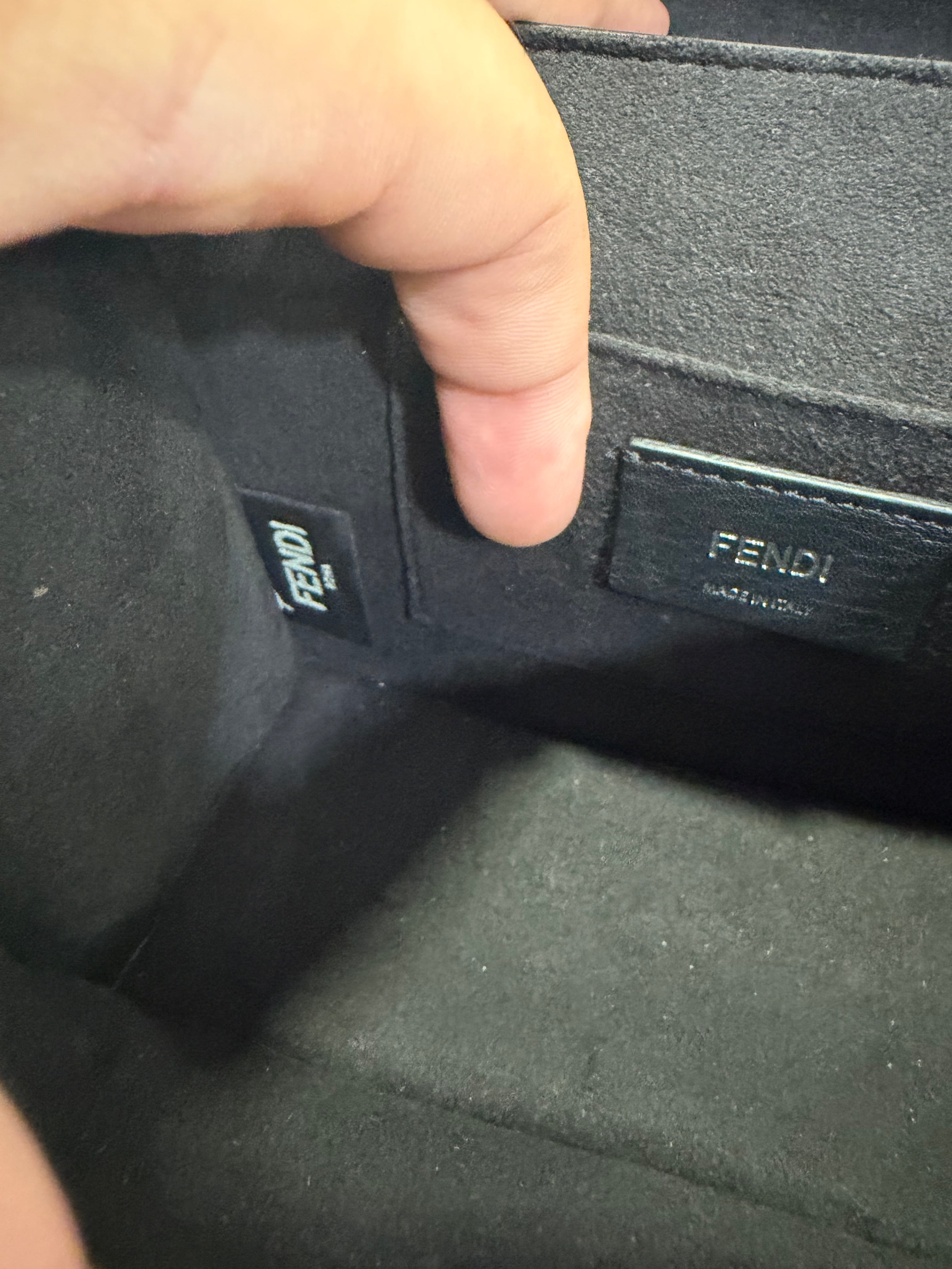 Fendi Kan I in pelle nera e velluto FF