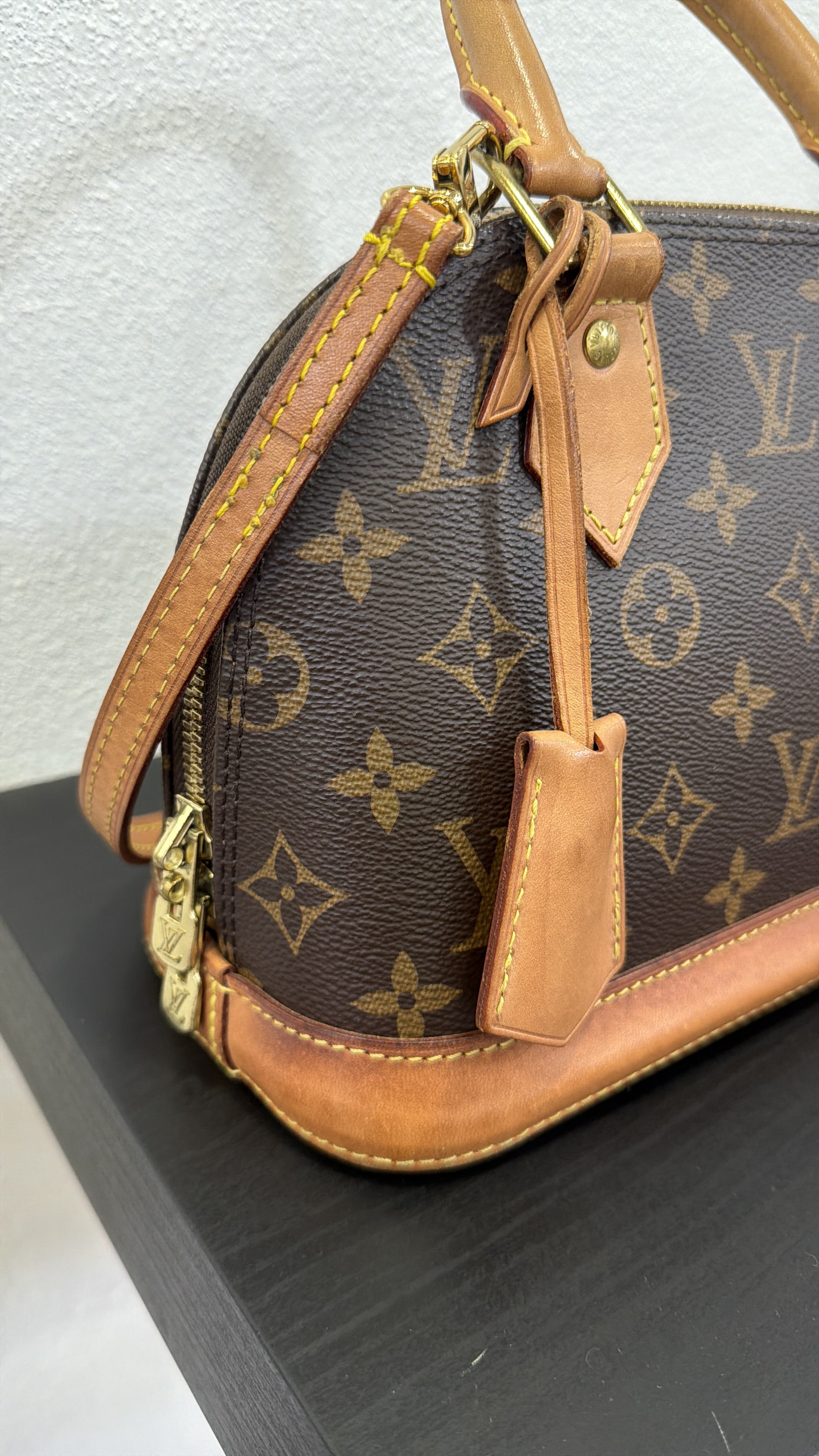 Louis Vuitton Alma BB Monogram