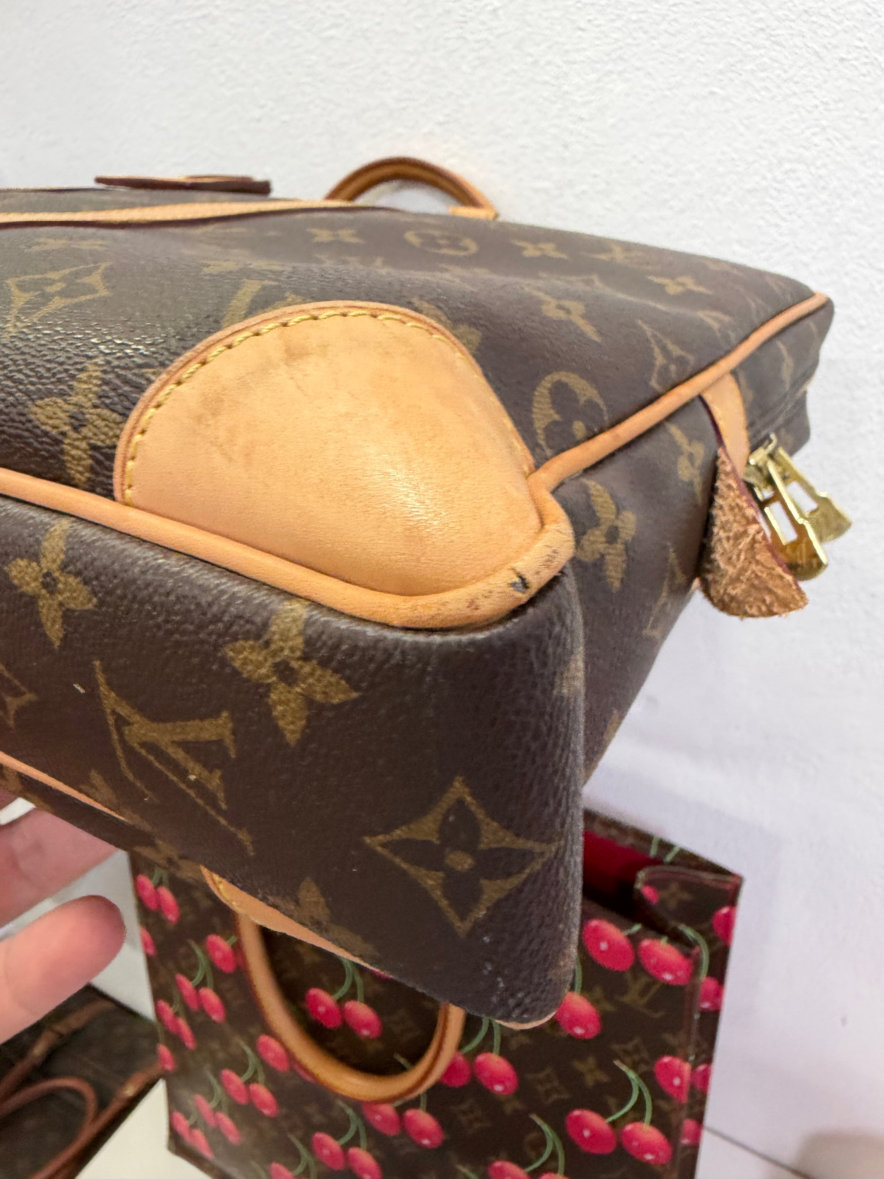 Louis Vuitton Port document Voyage Monogram