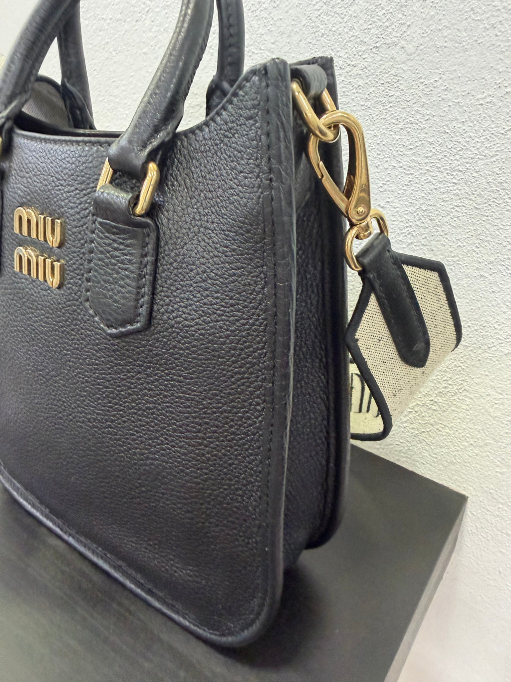 Miu Miu Borsa a tracolla in vitello Daino