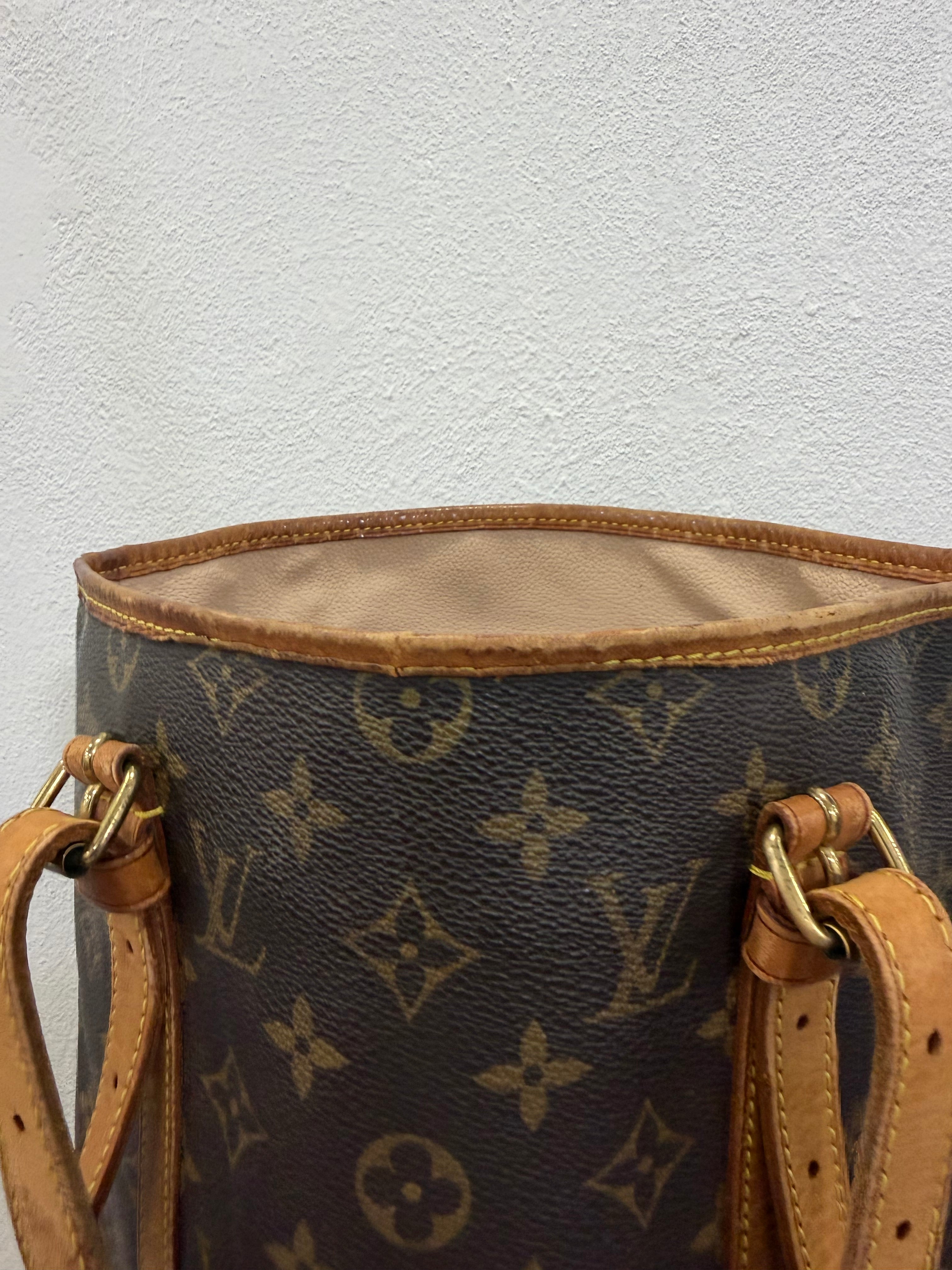 Louis Vuitton Bucket Bag GM