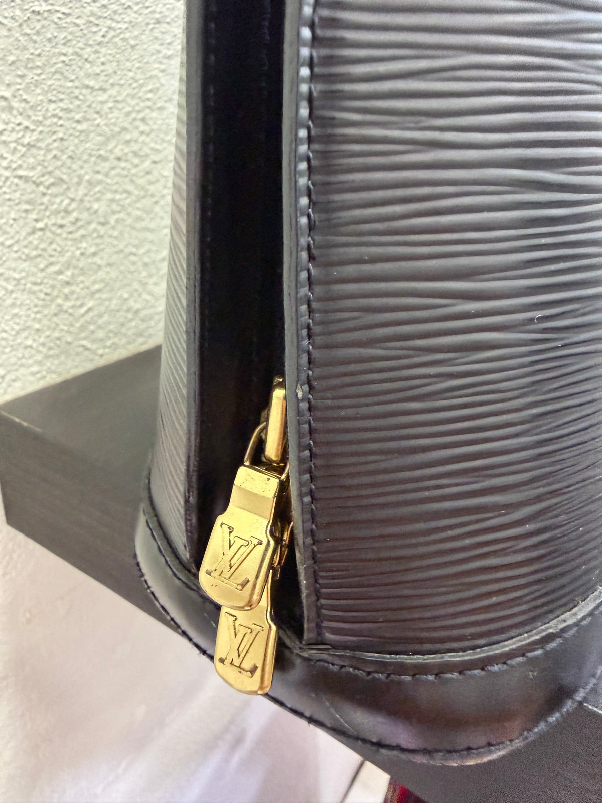 Louis Vuitton Lussac Epi Nero
