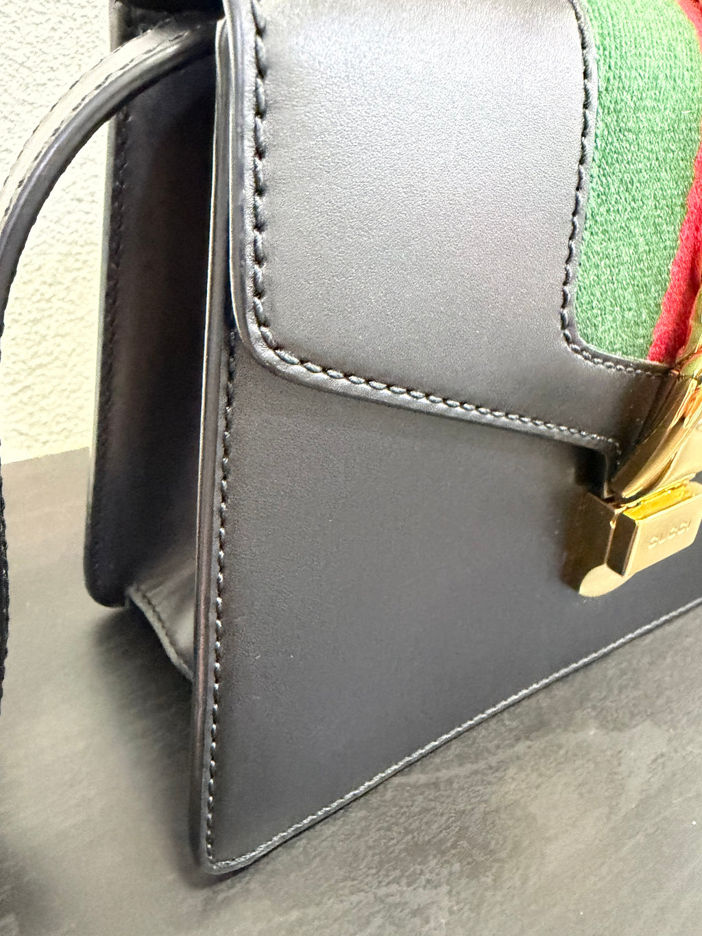 Gucci Sylvie Top Handle Con tracolla