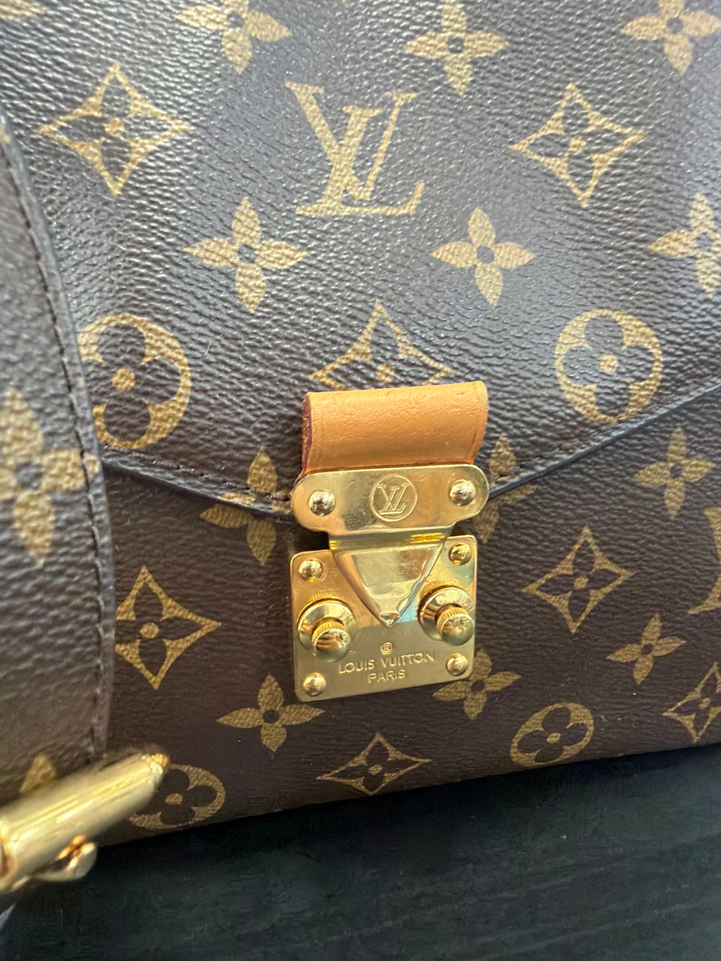 Louis Vuitton Metis Monogram