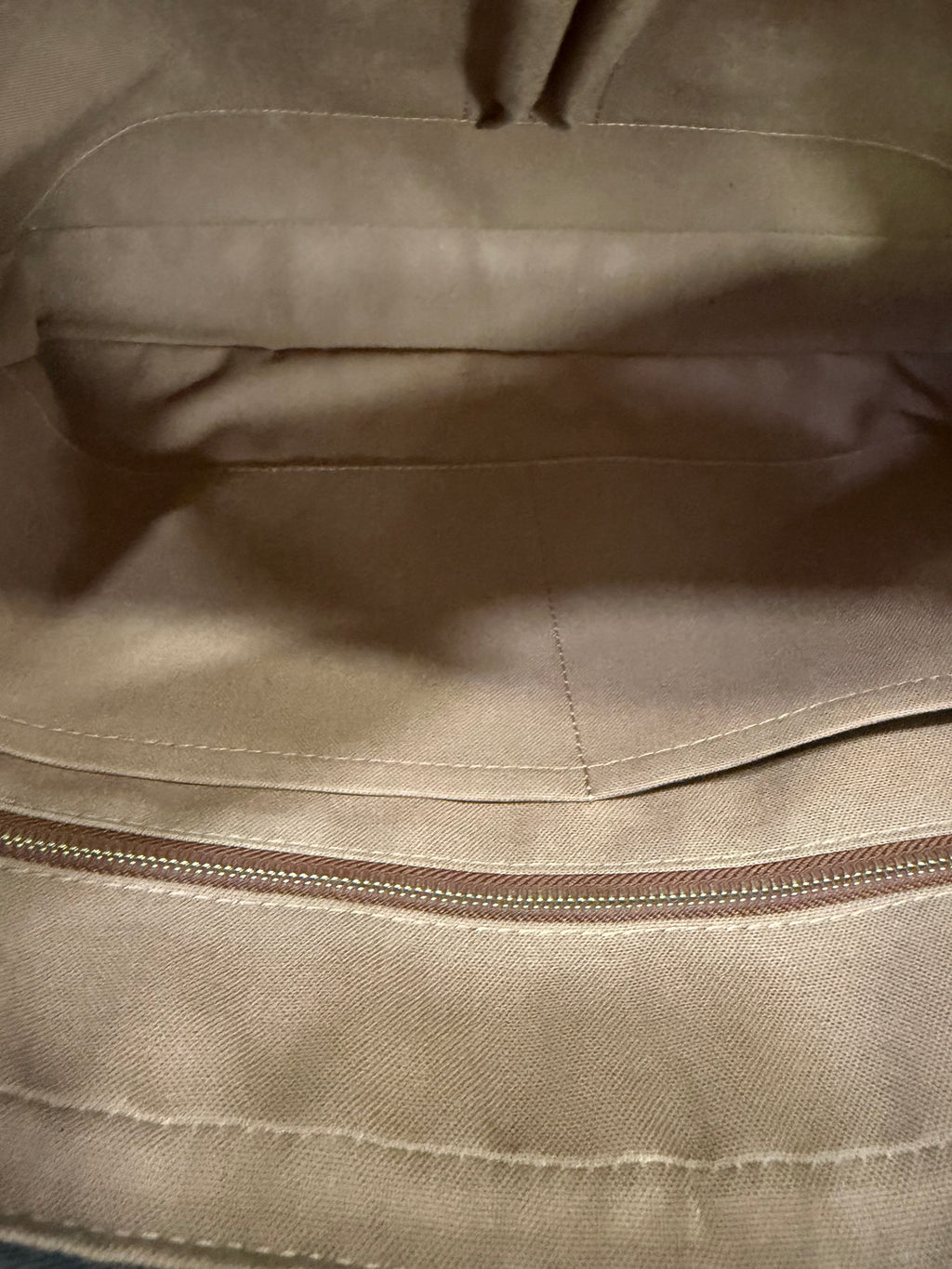 Louis Vuitton Port document Voyage Monogram