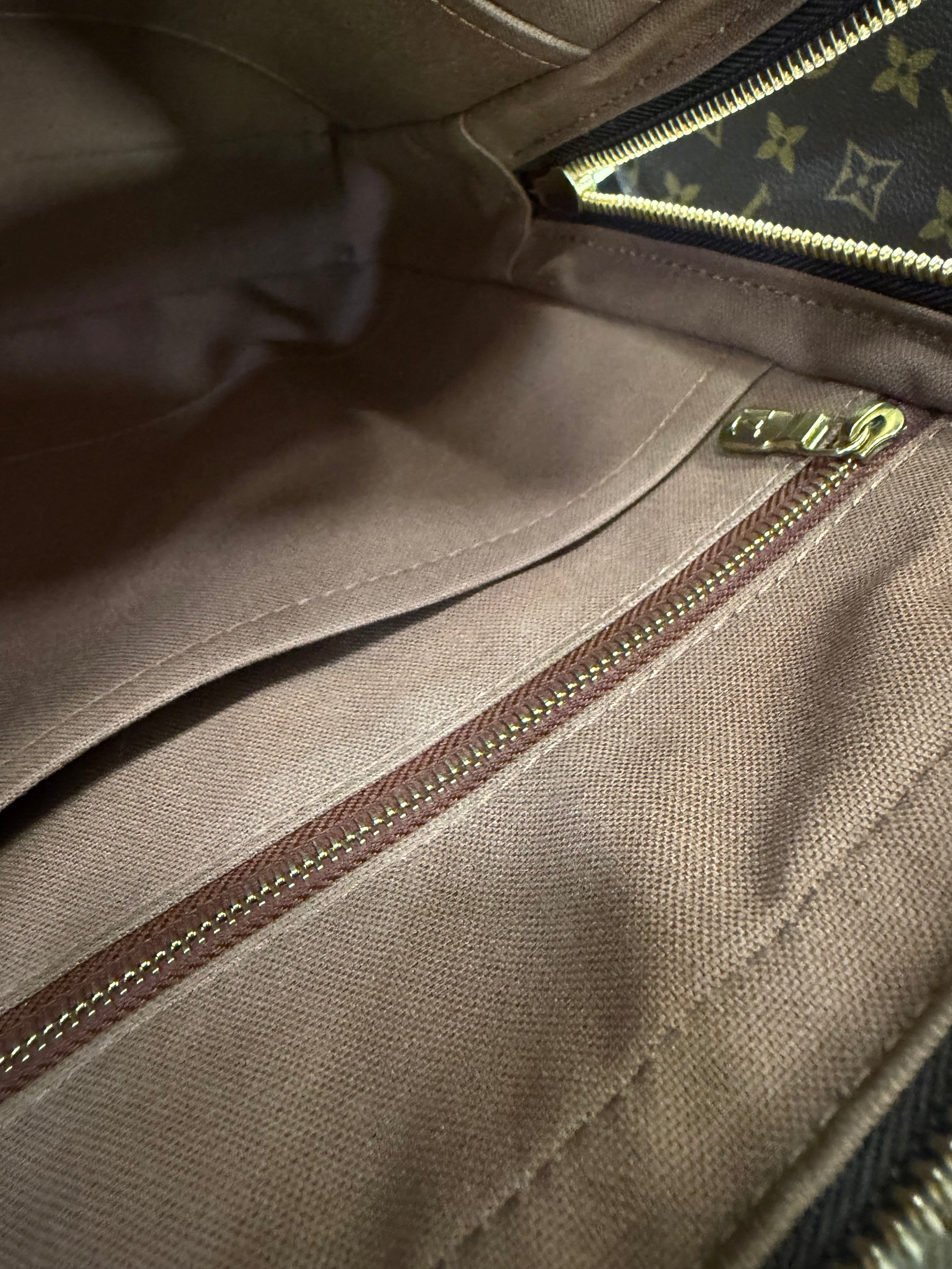 Louis Vuitton Port document Voyage Monogram