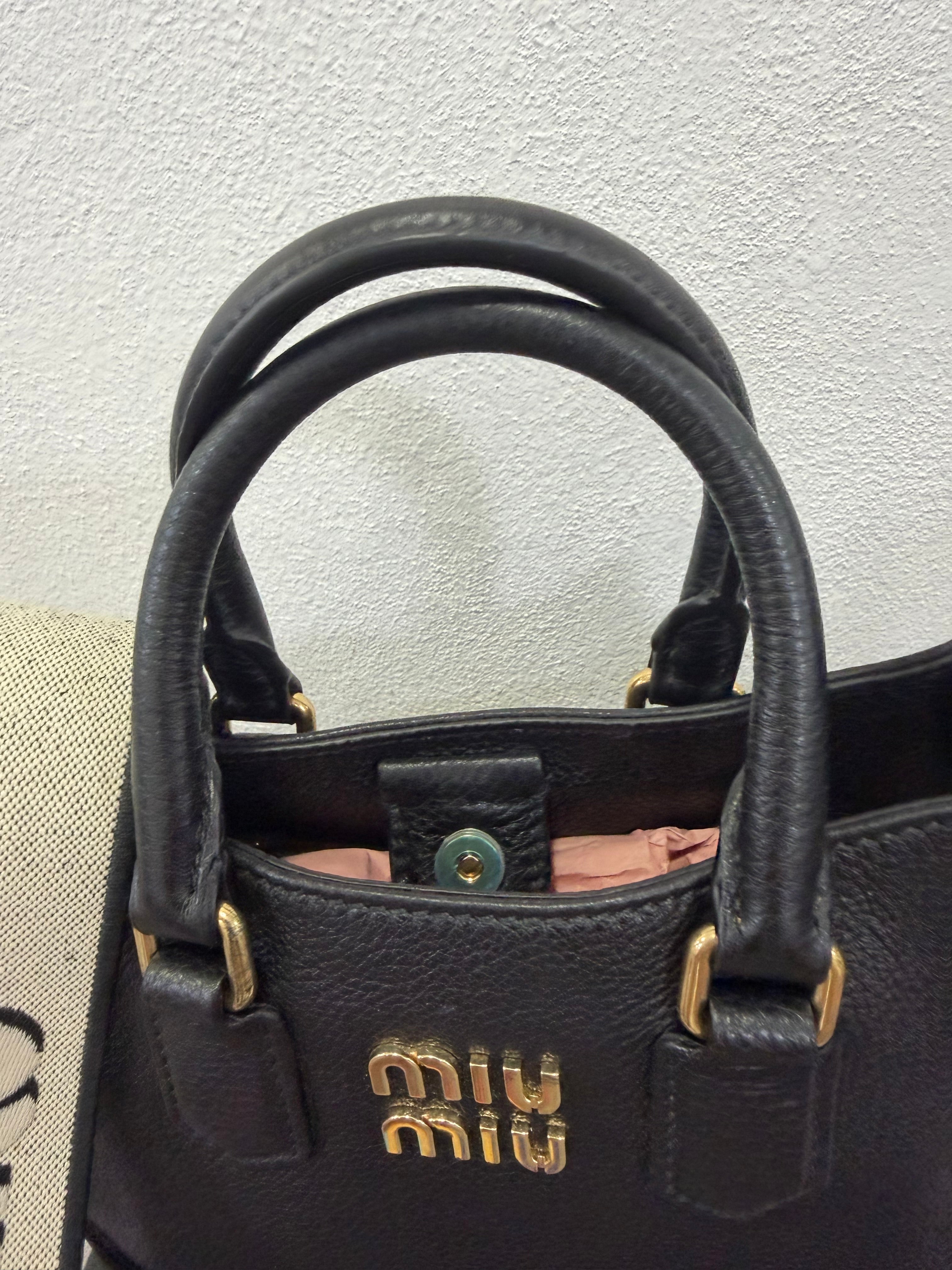 Miu Miu Borsa a tracolla in vitello Daino
