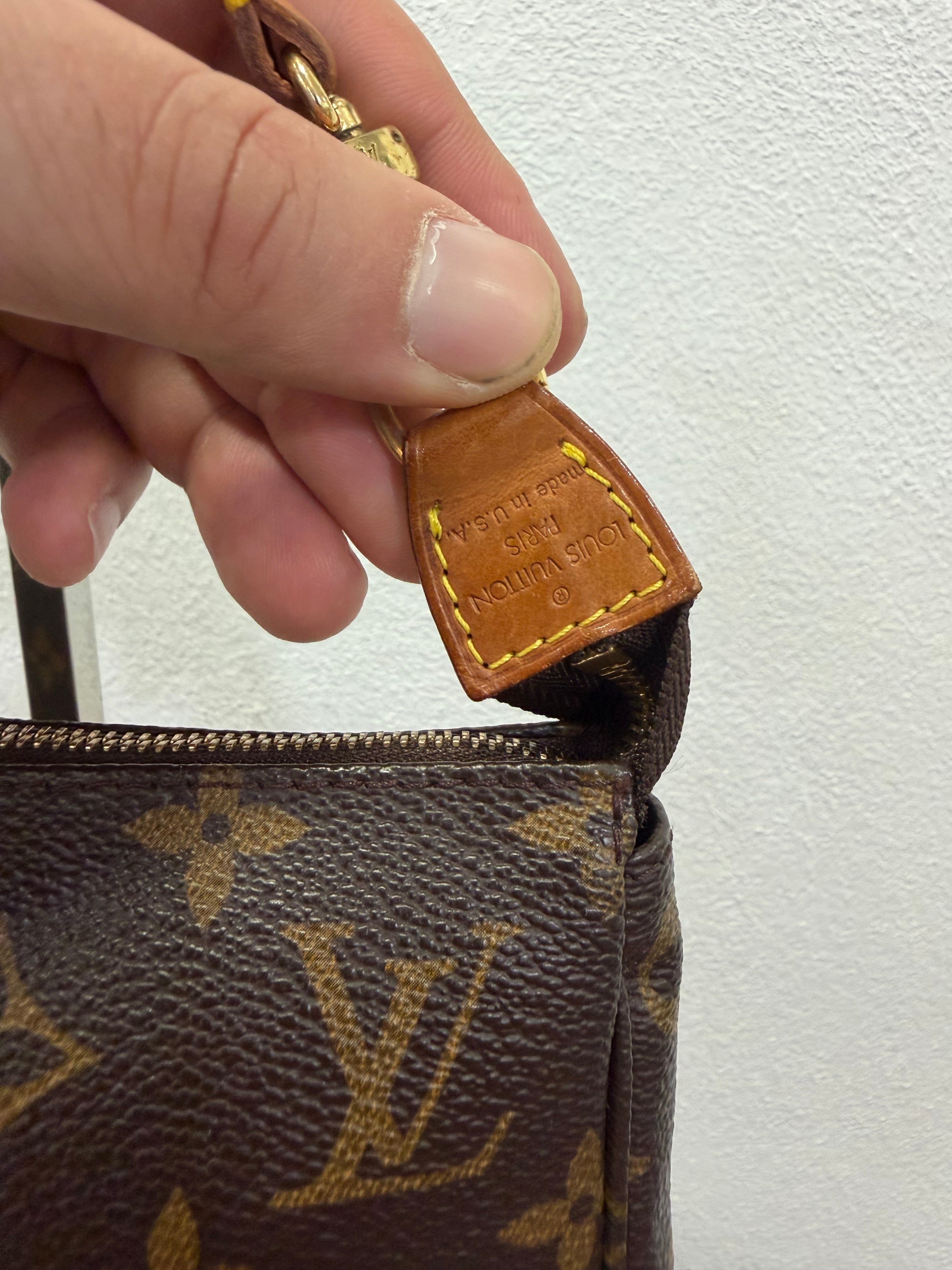 Louis vuitton Pochette accessoires