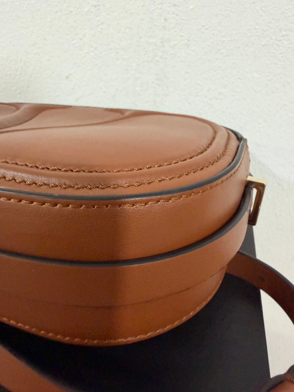 Valentino Garavani Camera Bag V Logo