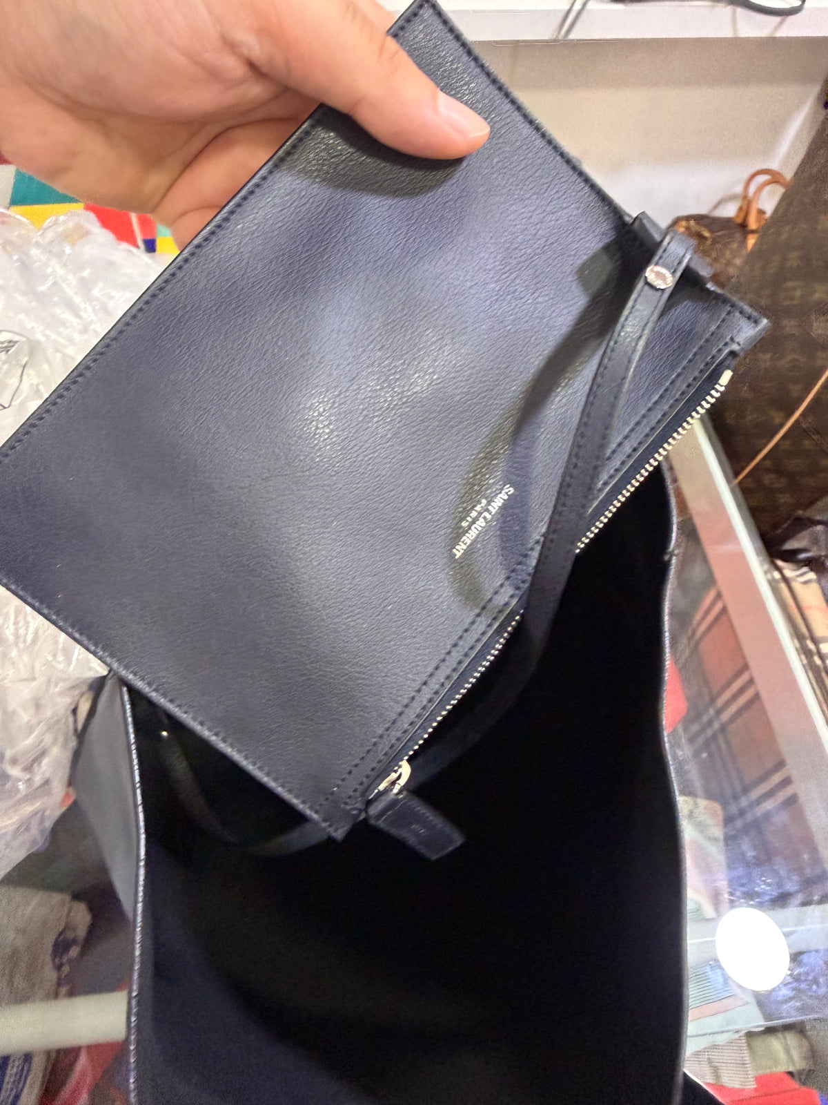 Saint Laurent Shopping in pelle