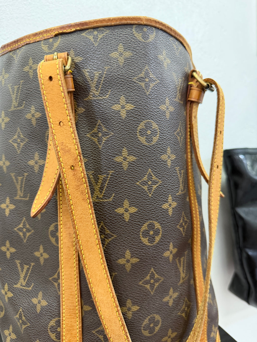 Louis Vuitton Bucket Bag GM
