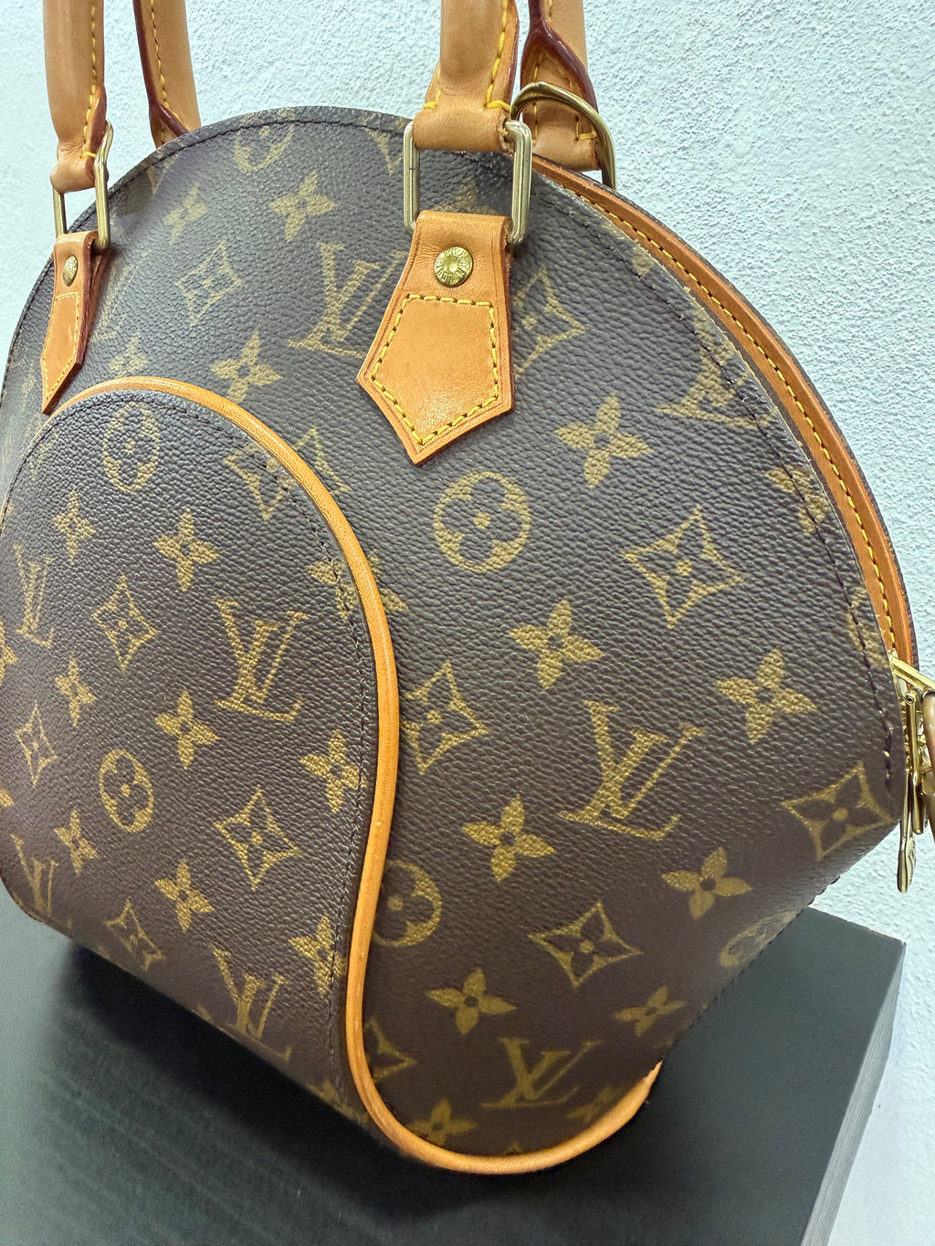 Louis Vuitton Ellipse PM
