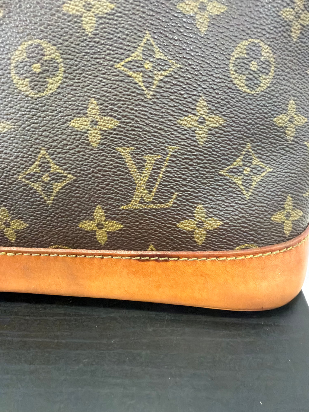 Louis Vuitton Alma PM