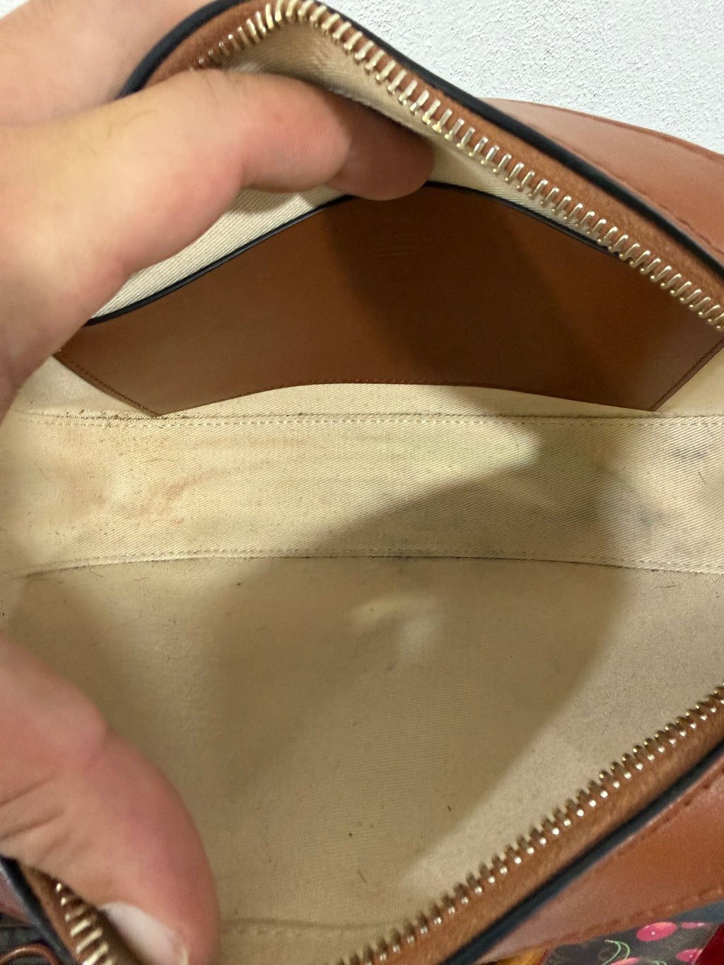 Valentino Garavani Camera Bag V Logo