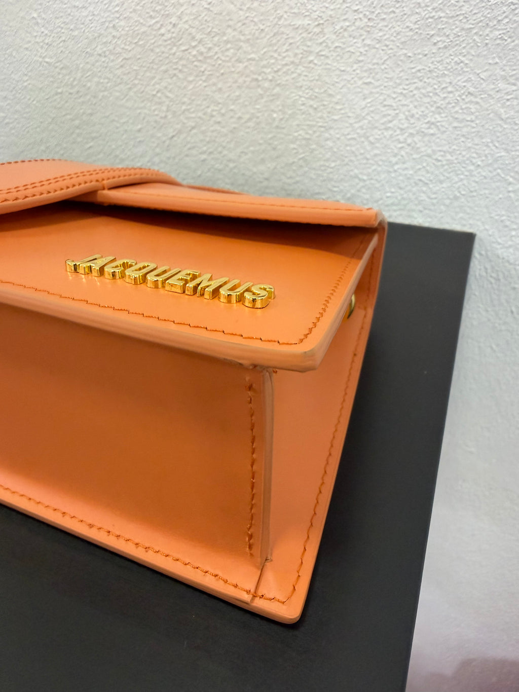 Jacquemus Le Grand Bambino Albicocca