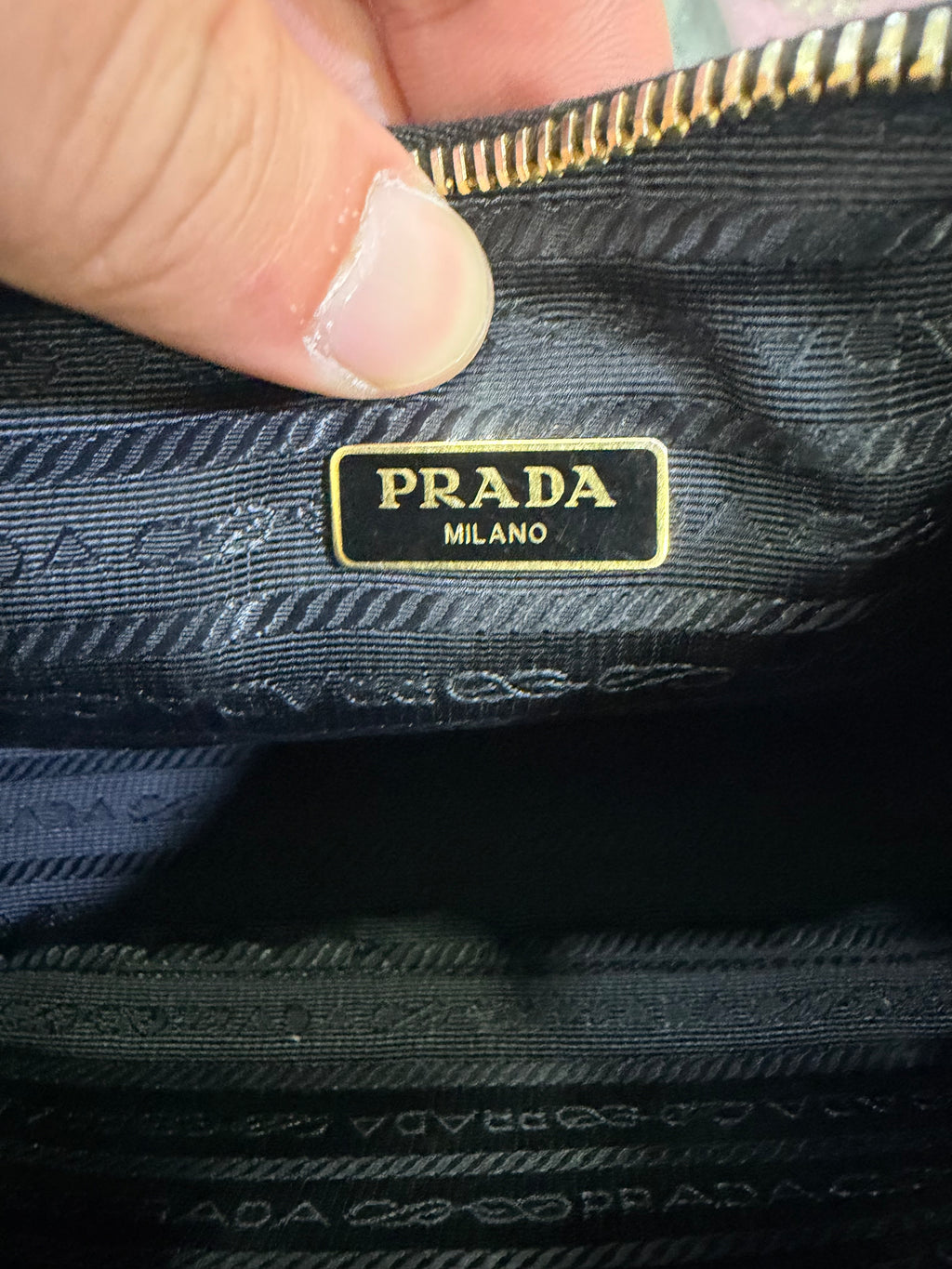 Prada Re-edition Saffiano