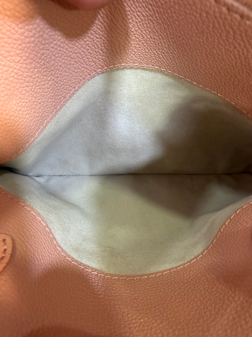 Louis Vuitton Petit Palais Empreinte rosa