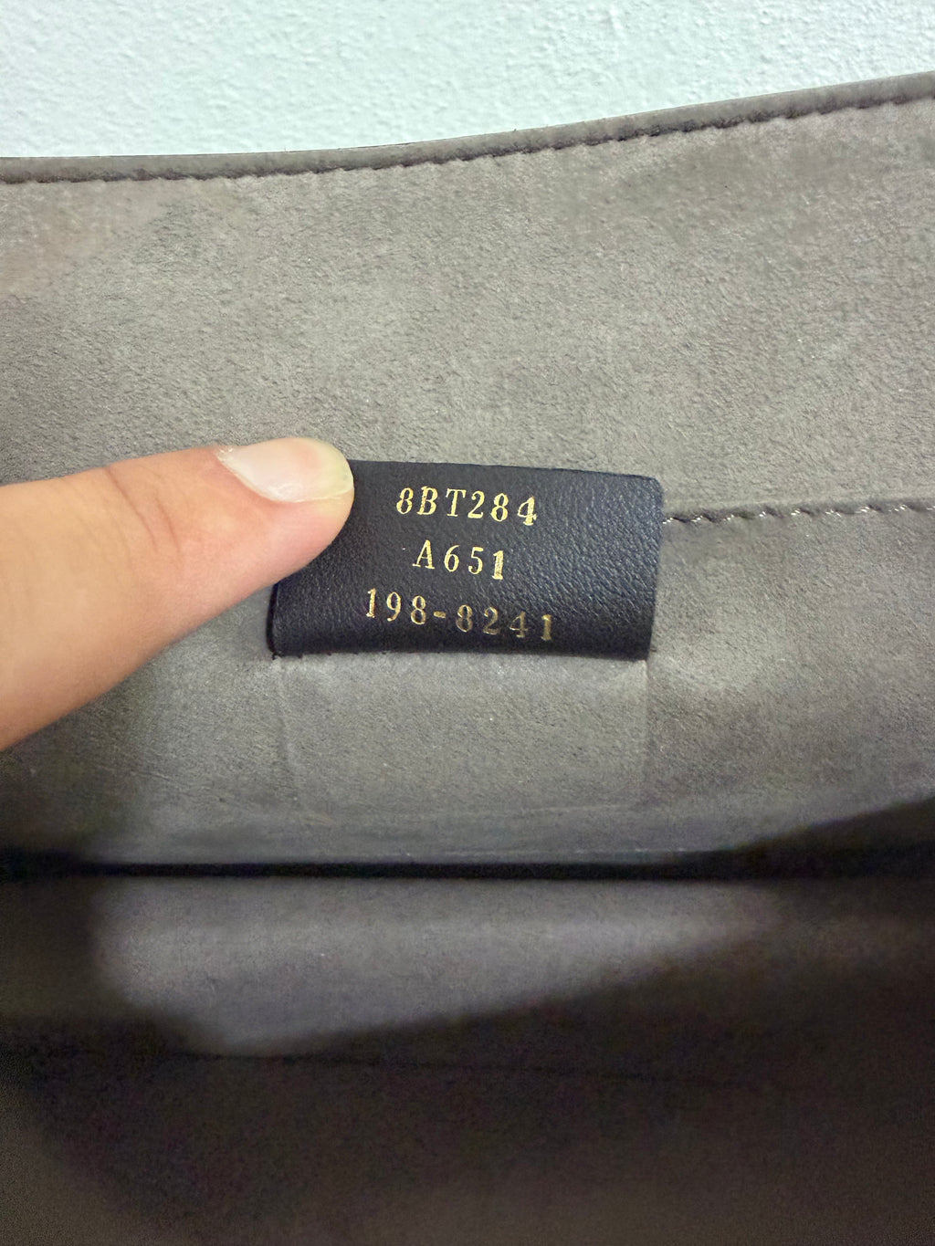 Fendi Kan I Medium in pelle Blu e FF