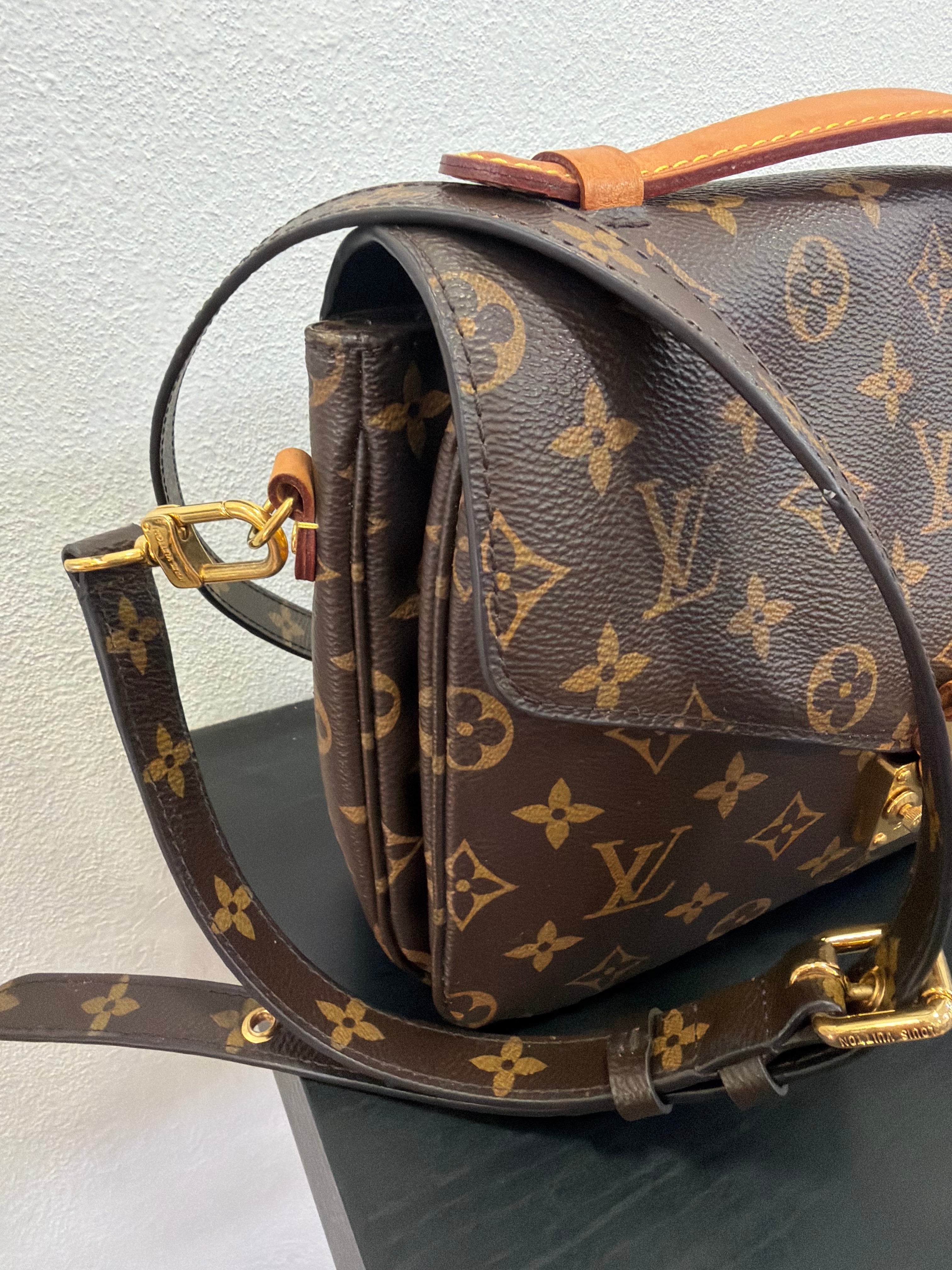 Louis Vuitton Metis Monogram