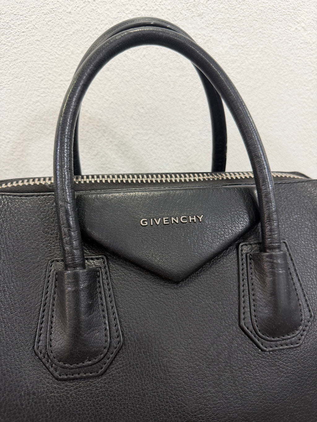 Givenchy Antigona Grande Nera
