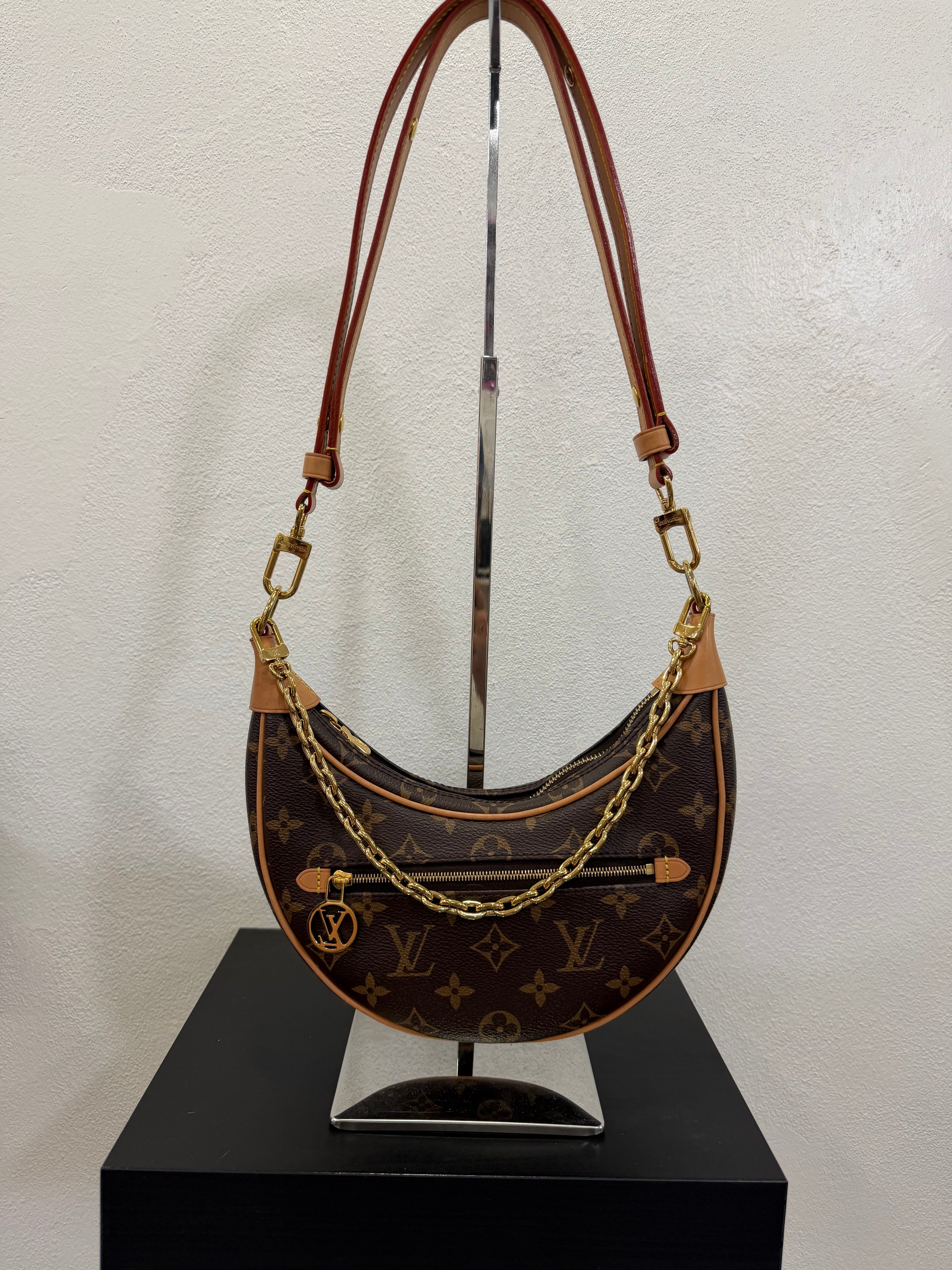 Louis vuitton Loop Monogram