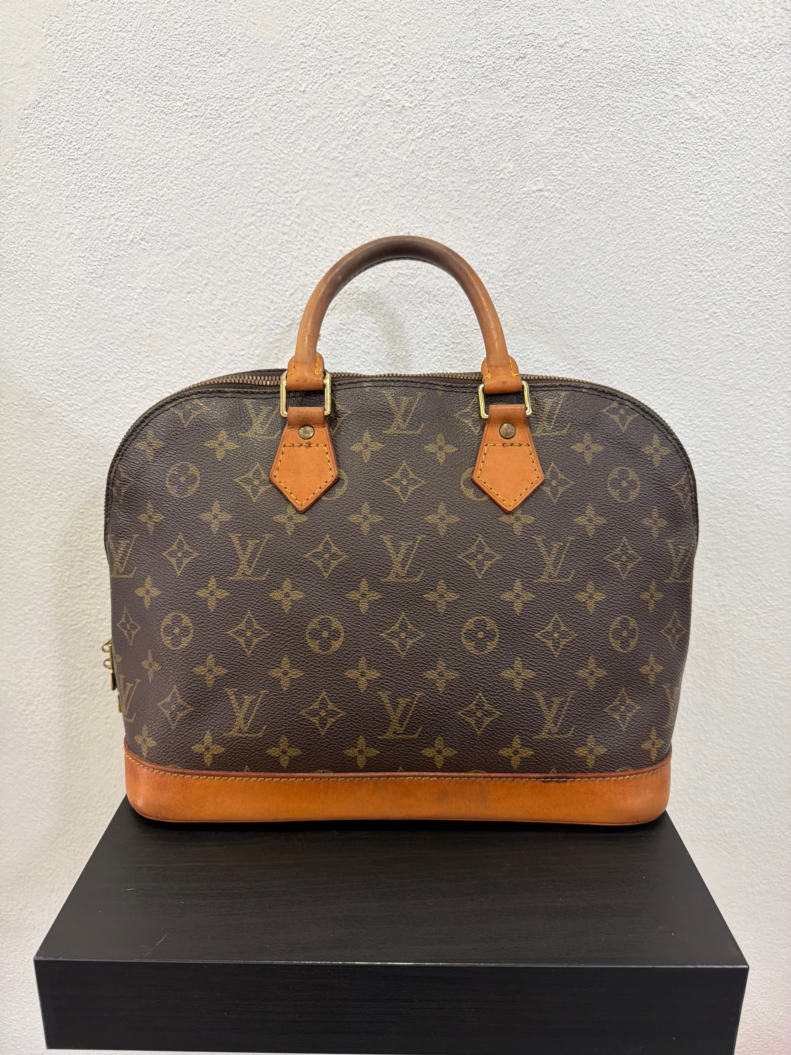 Louis Vuitton Alma PM